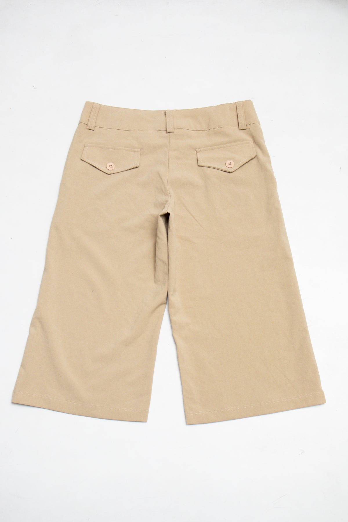 #086 Pony Tail Capris Beige | c. 209 | Size 8