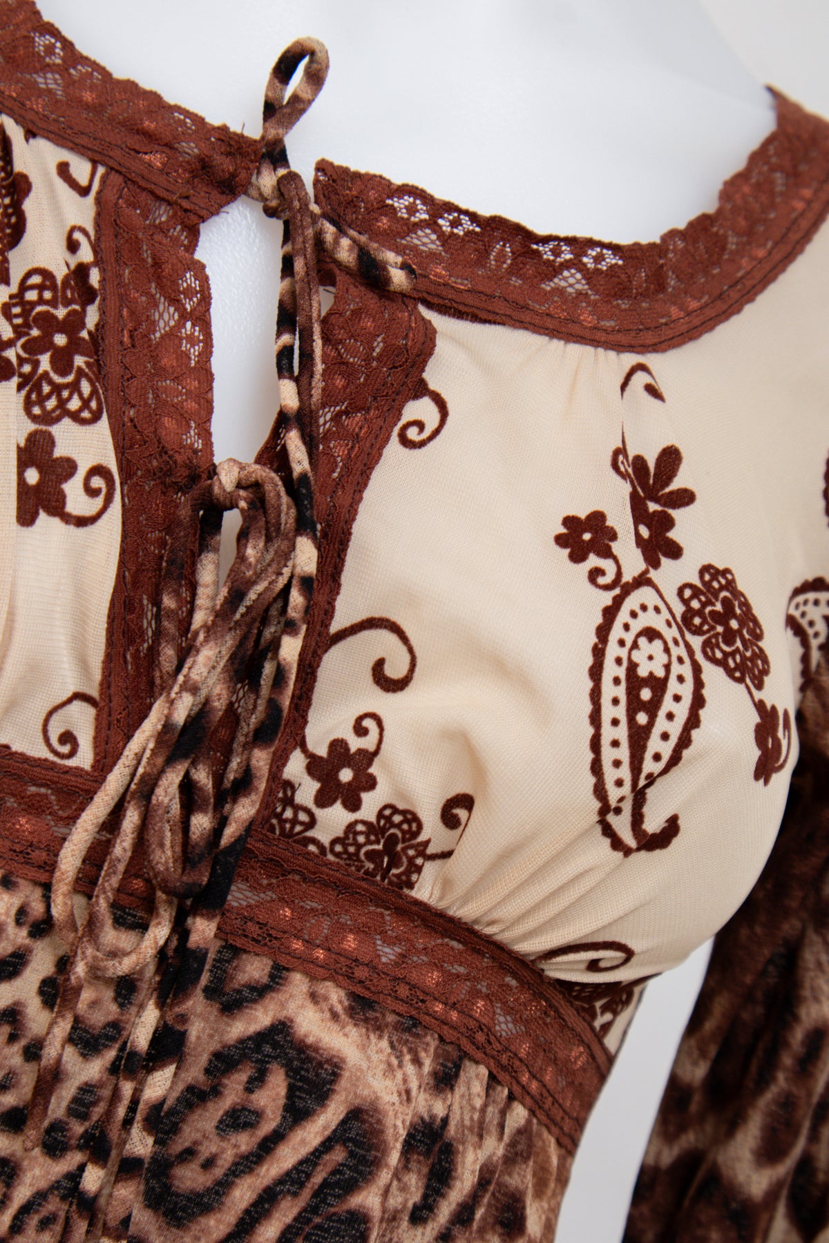 #113 Sirens Long Sleeve Brown | c. 208 | Size 8