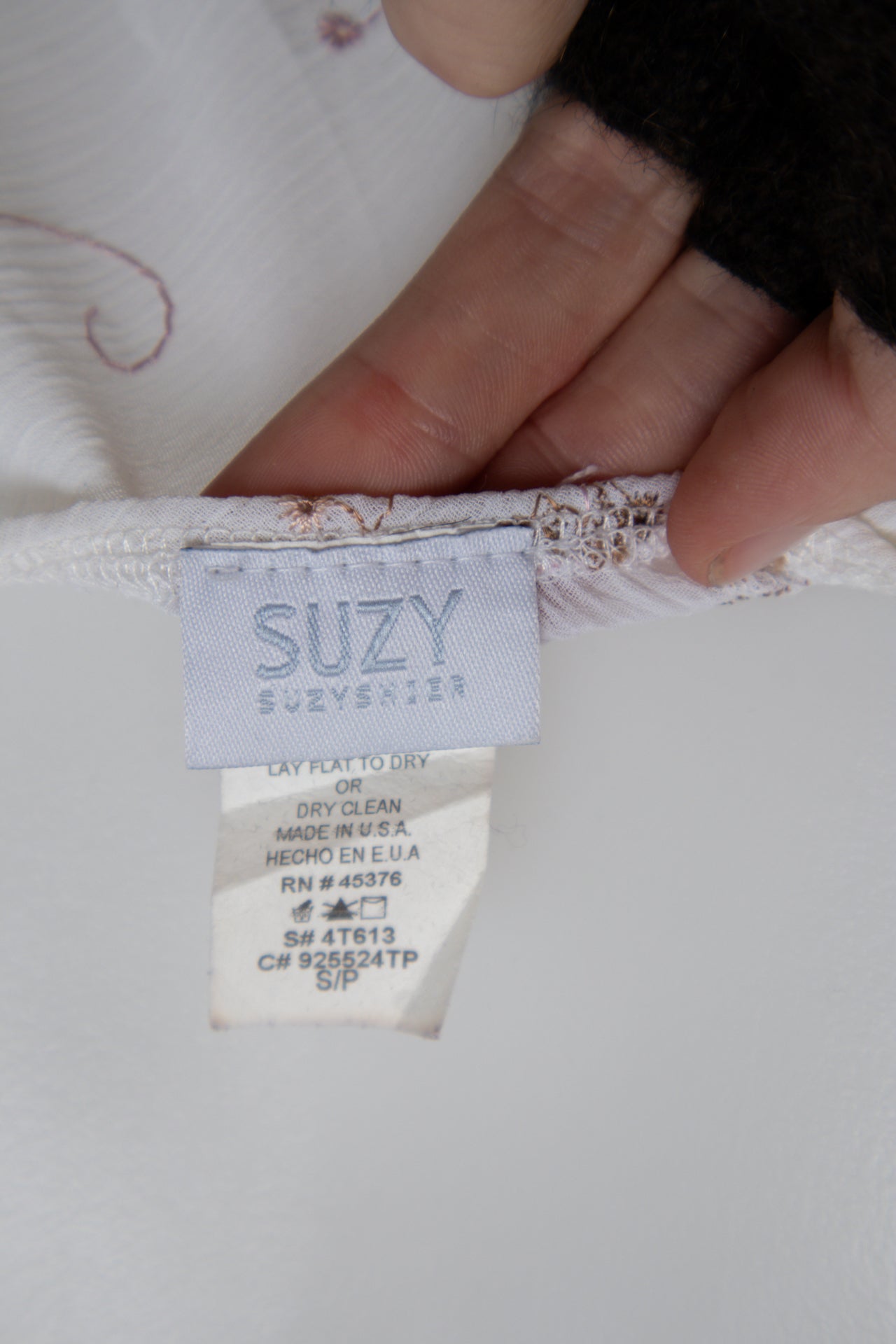 #044 Suzy Cami Top White | c. 199 | Size 8
