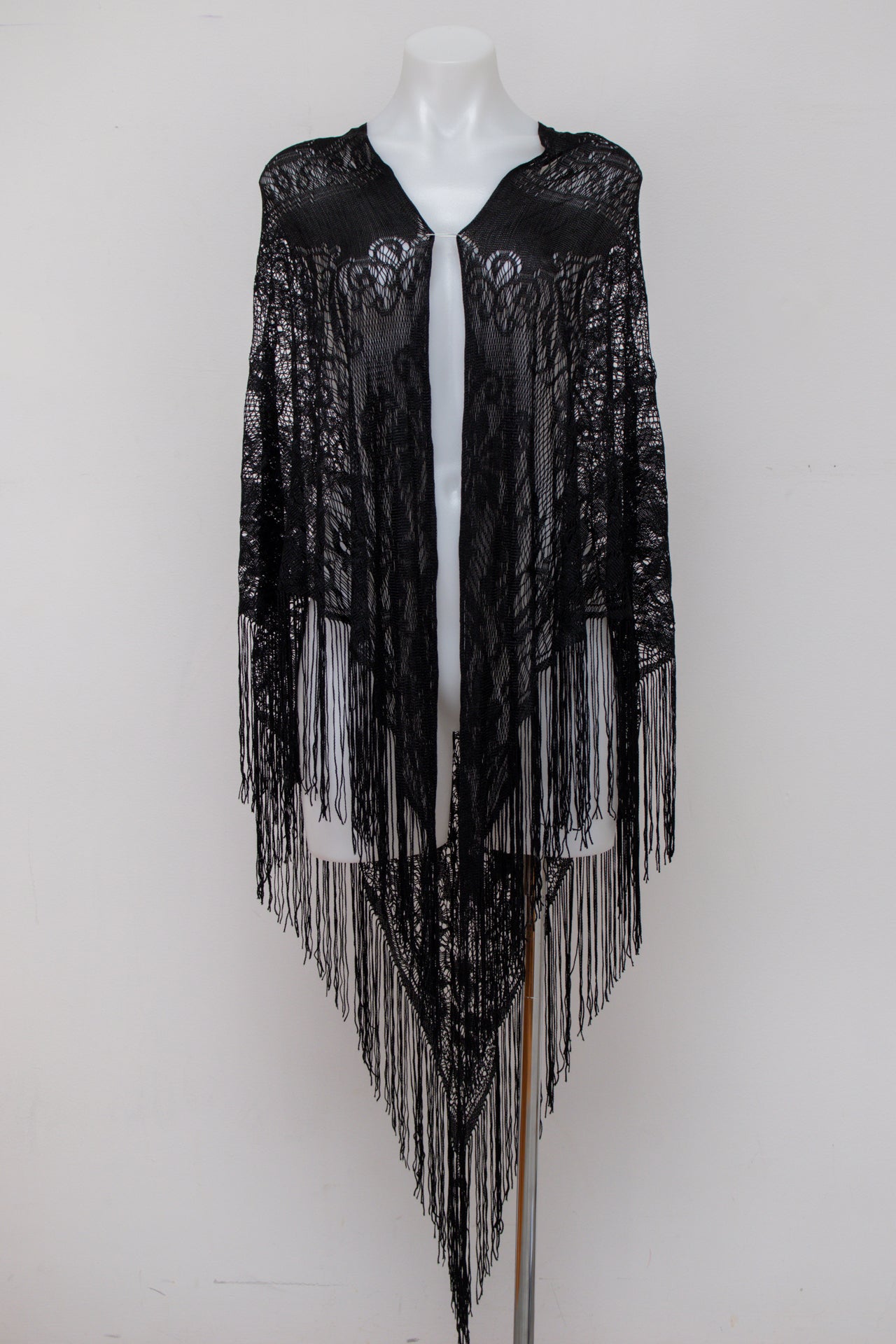 #168 Cami Top Black | c. 194 | Size
