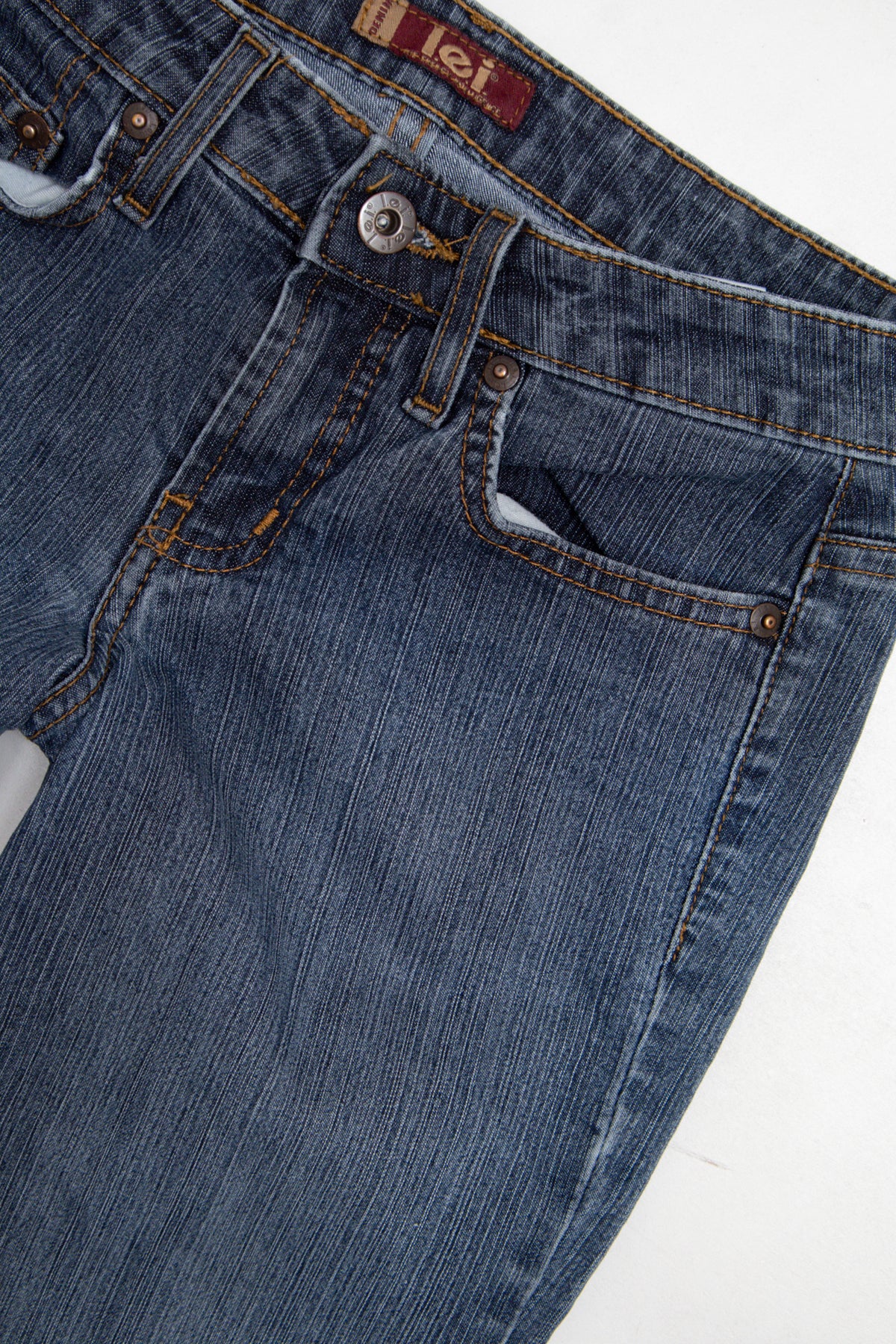 #121 Levi's Jeans Blue | c. 209 | Size 6