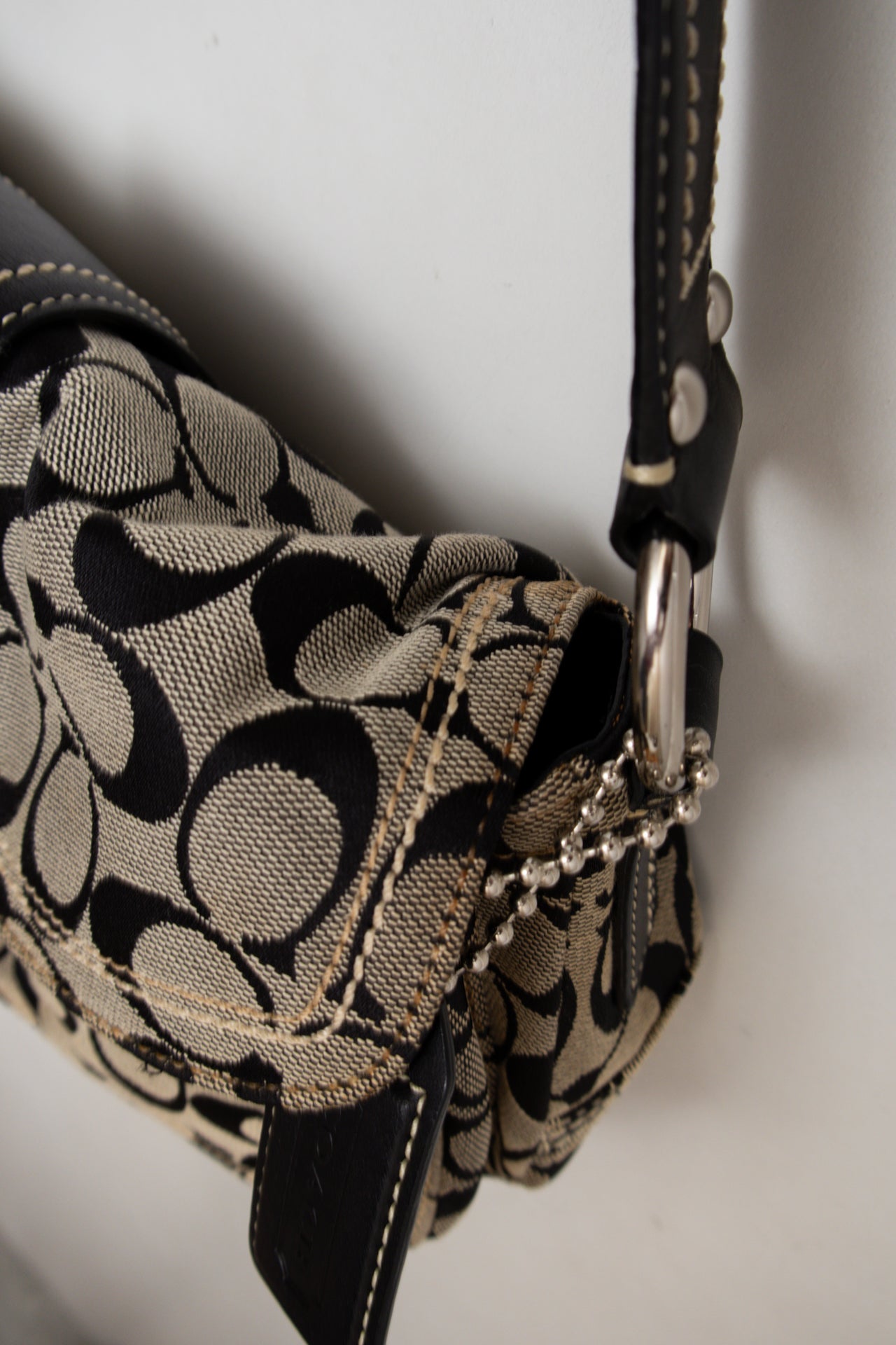 #207 Coach Shoulder Bag Black | c. 190 | Size