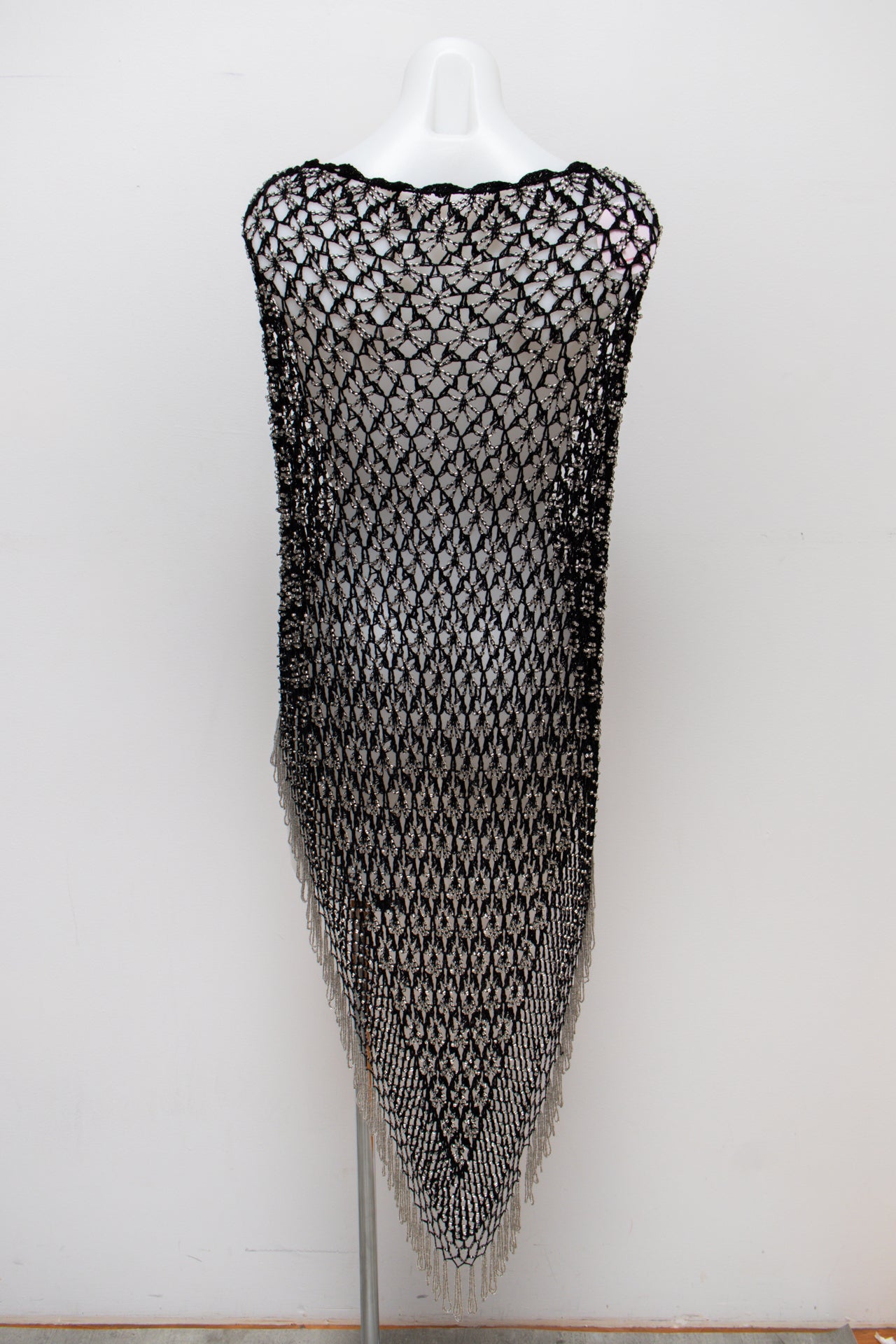 #10 Tank Top Black | c. 190 | Size 12/14/16