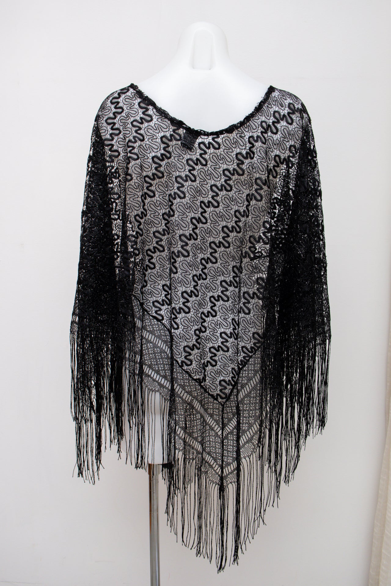 #116 Camisole Top Black | c. 194 | Size 8/10