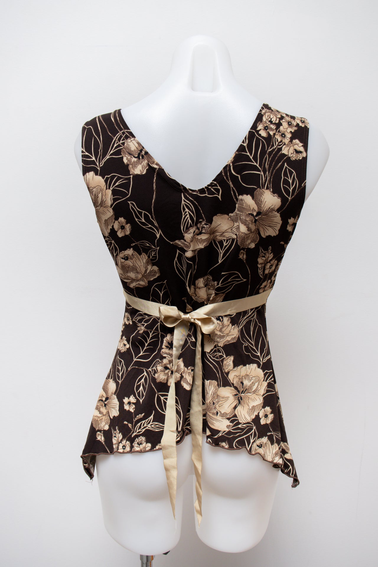 #21 Susan Lawrence Cami Top Brown | c. 193 | Size 8