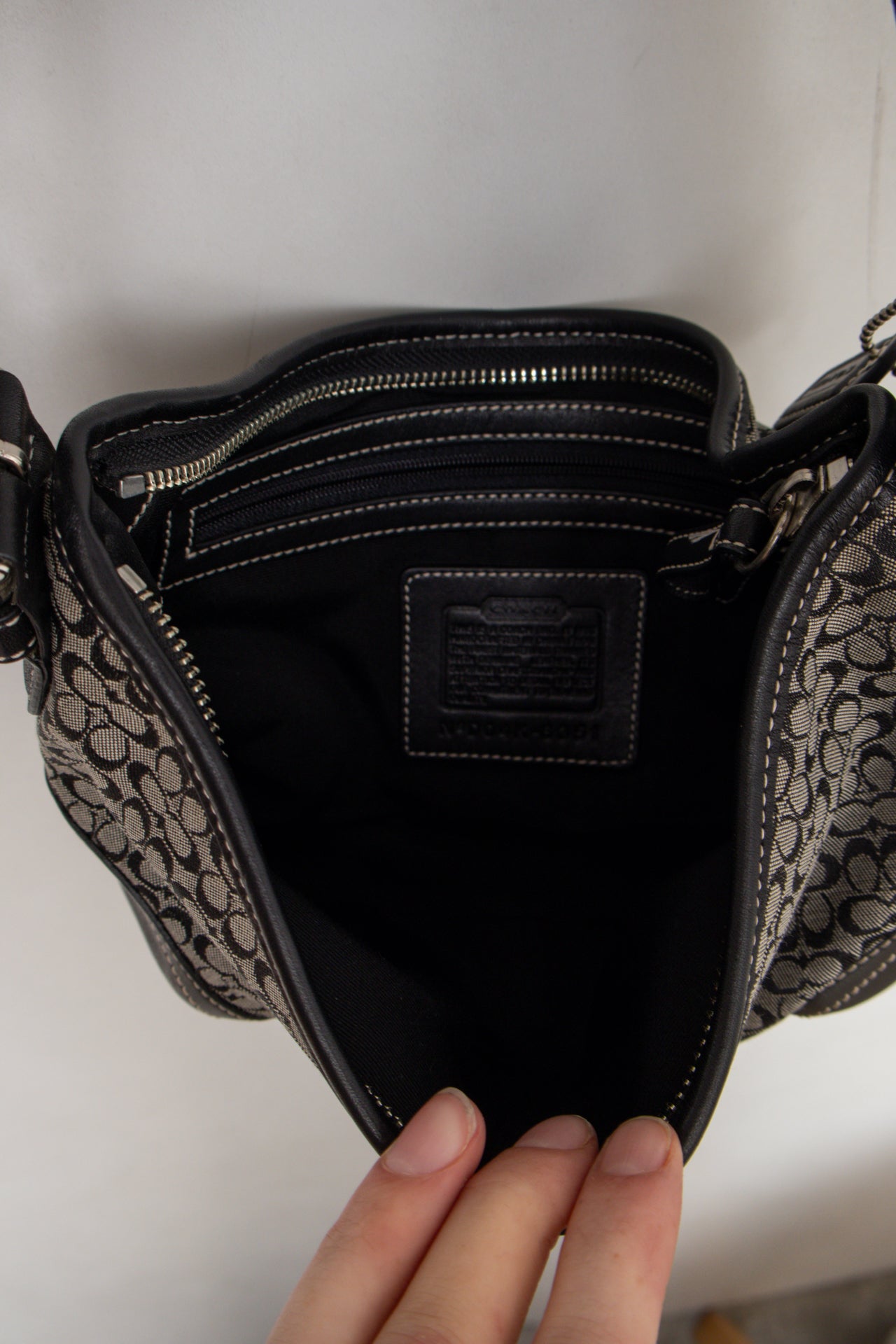 #205 Coach Shoulder Bag Black | c. 190 | Size