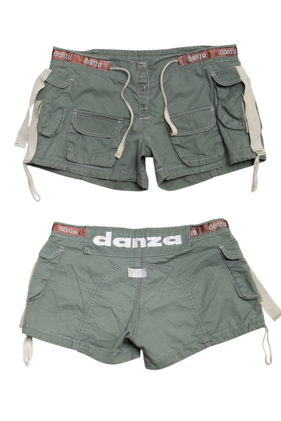 #143 Danza Shorts Green | c. 196 | Size 8