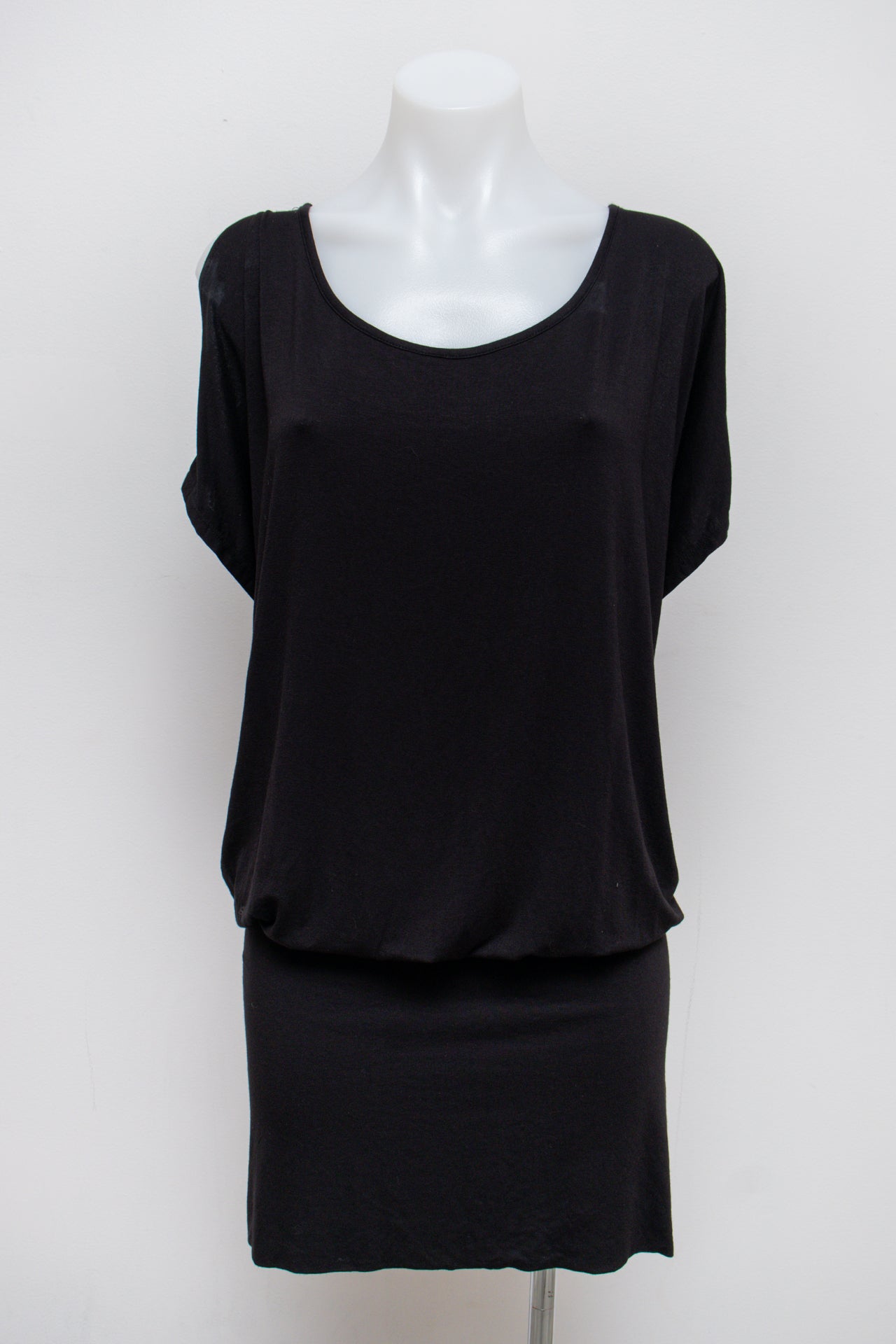 #132 Walk+talk Camisole Top Black | c. 187 | Size 12/14