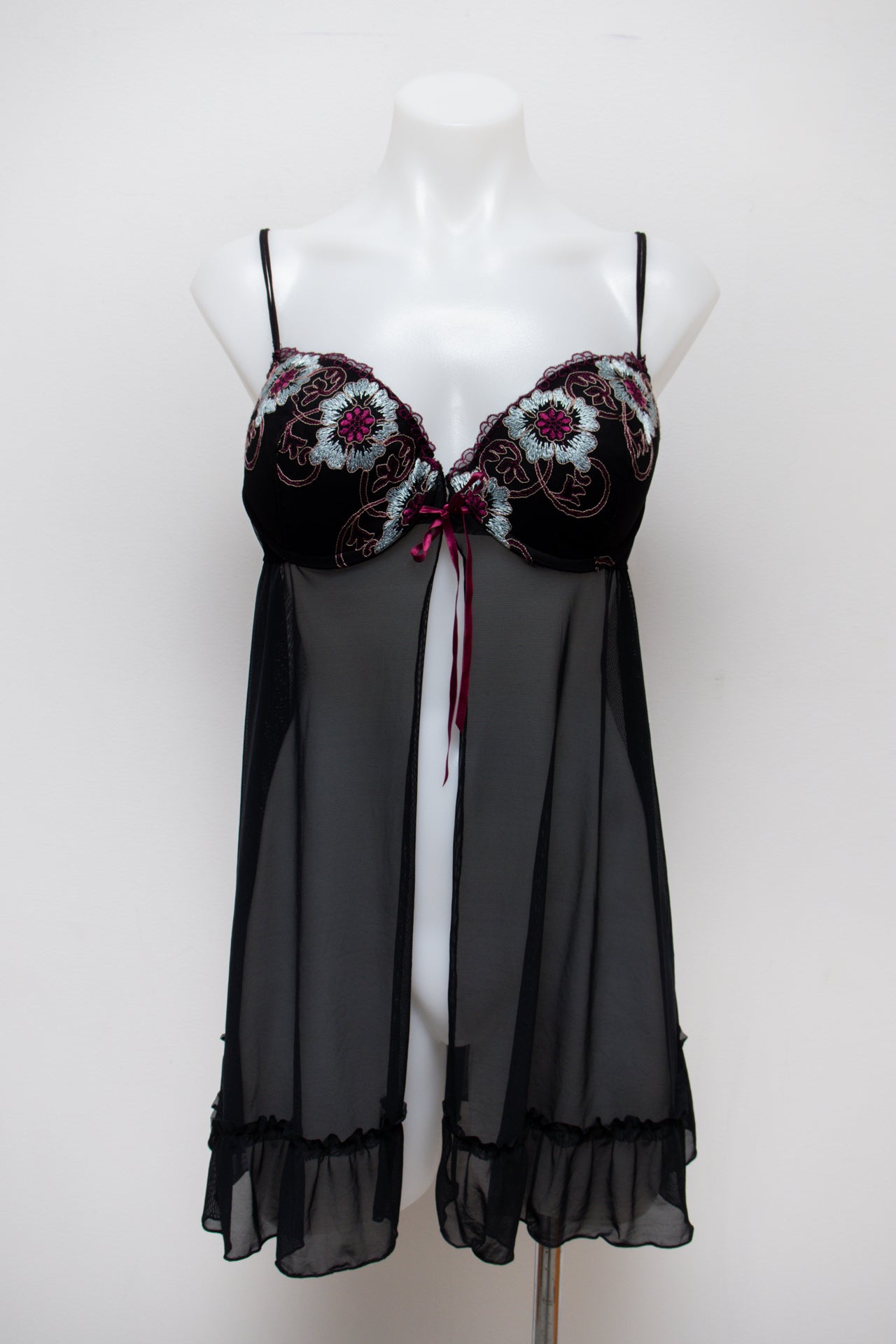 #94 Inner Secrets Camisole Black | c. 190 | Size 12/14DD