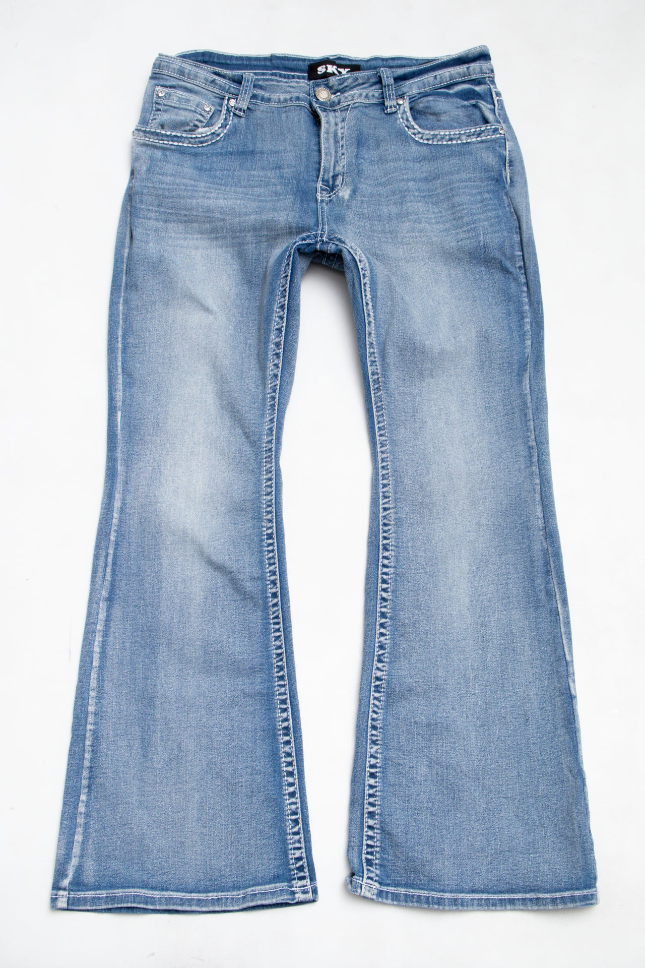 #175 Sky Jeans Blue | c. 193 | Size 10
