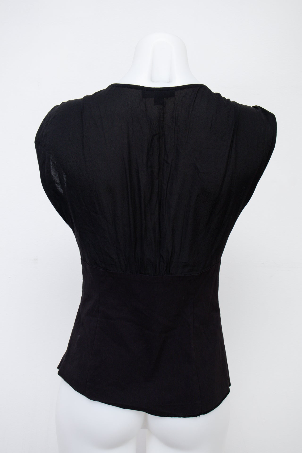 #080 Cue Tank Top Black | c. 200 | Size 8