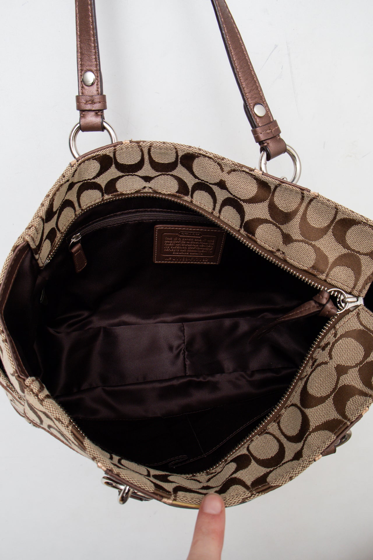#201 Coach Shoulder Bag Brown | c. 203 | Size