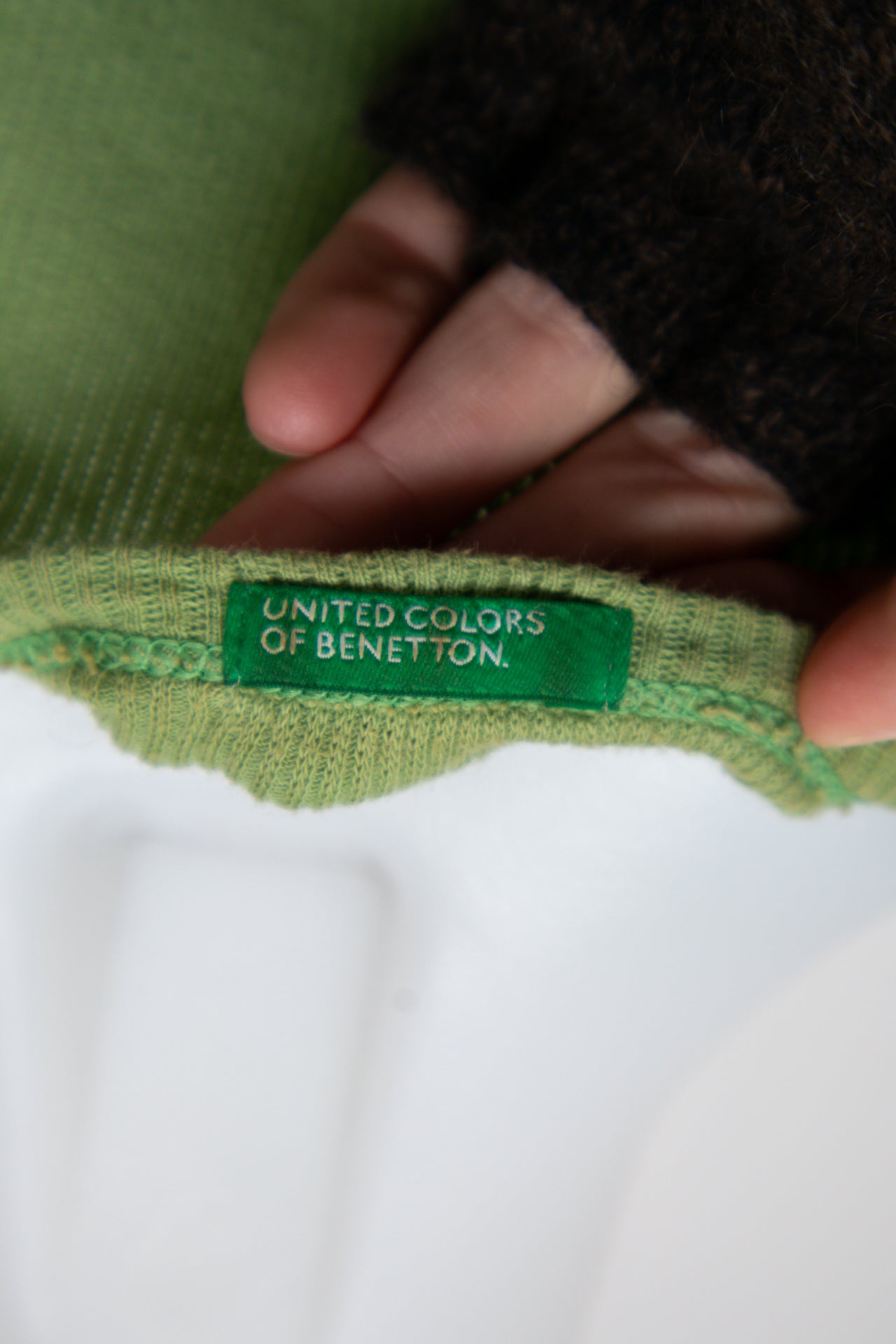 #089 United Colors Of Benetton T-shirt Green | c. 199 | Size 10