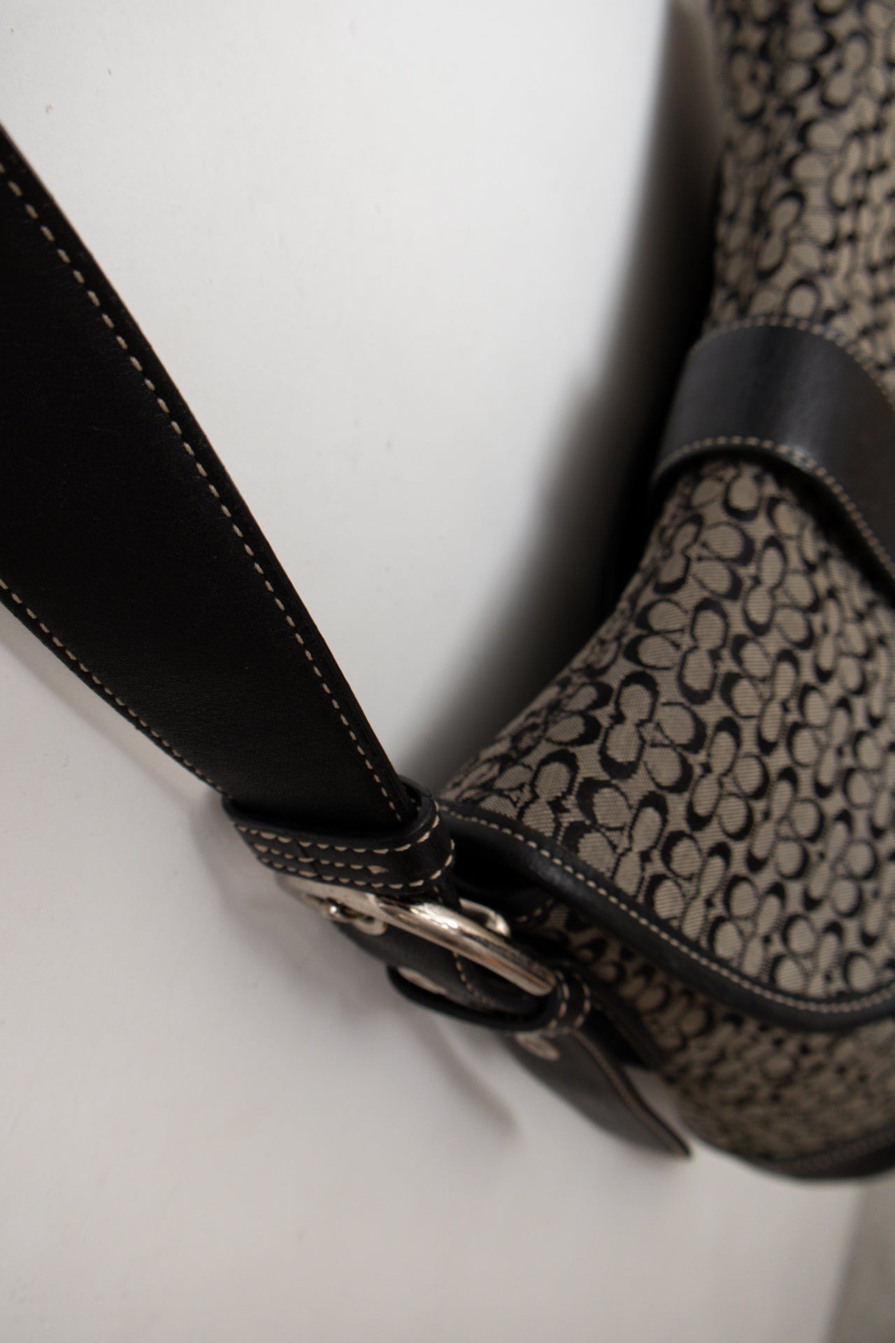 #203 Coach Shoulder Bag Black | c. 190 | Size
