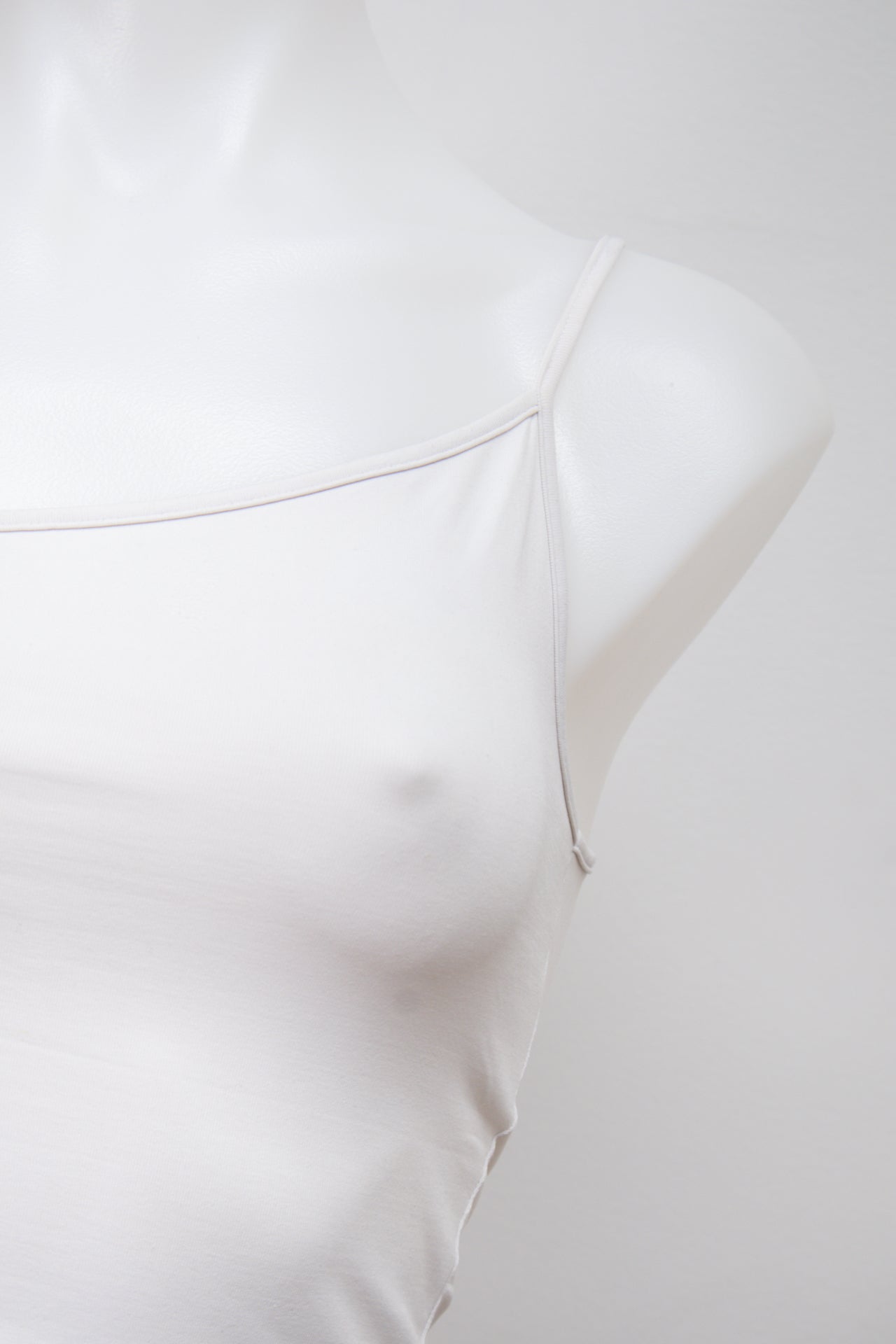 #113 Formul@ Joven Cami Top White | c. 198 | Size 6