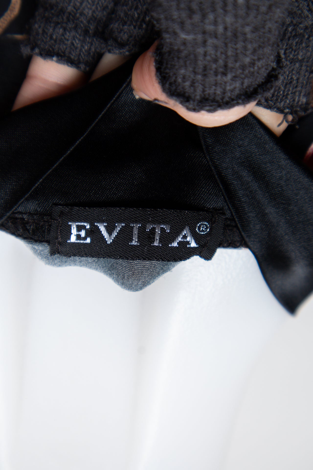 #43 Evita Camisole Top Black | c. 192 | Size 8
