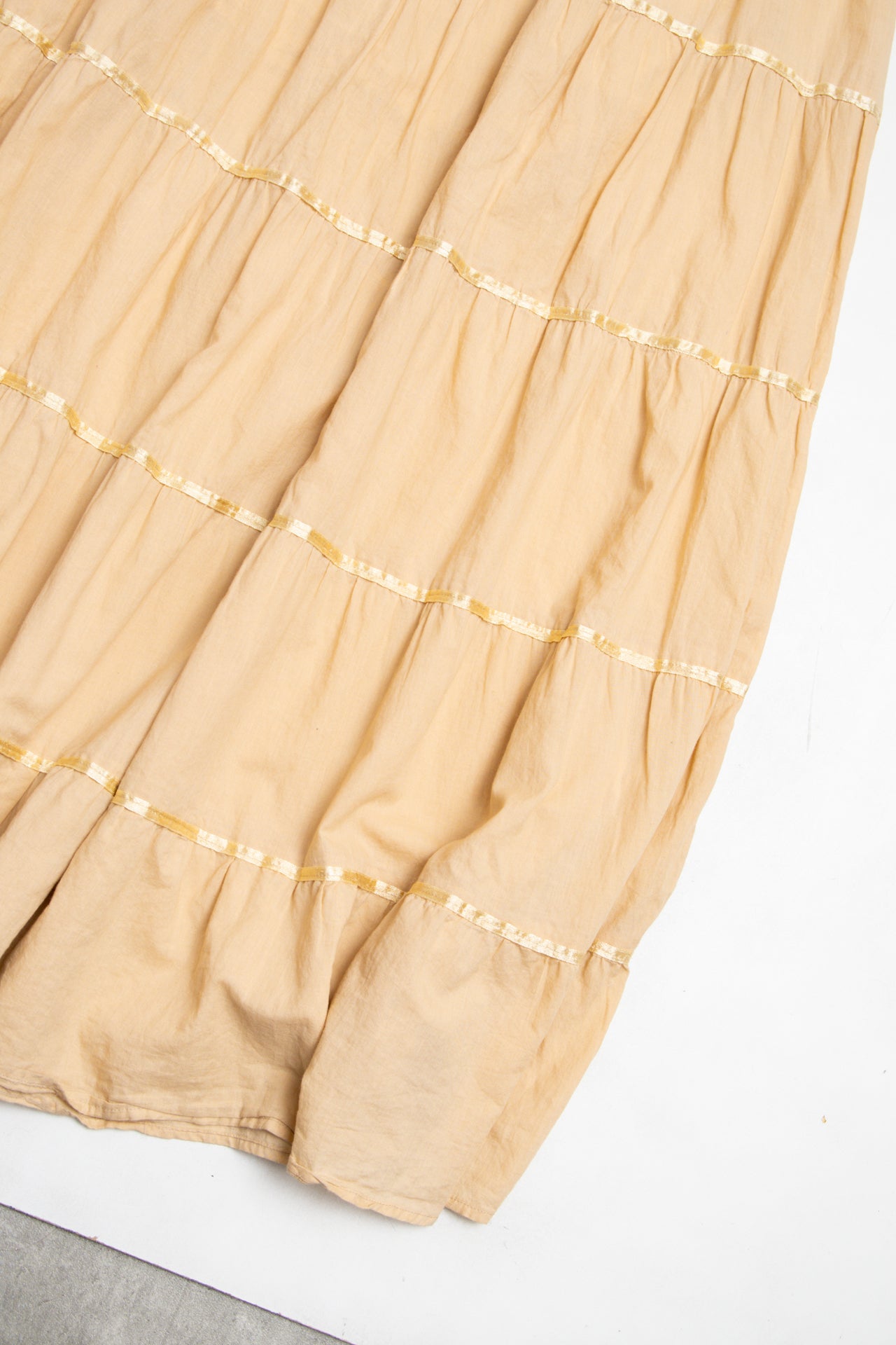 #096 Xl Fashion Skirt Beige | c. 203 | Size 8
