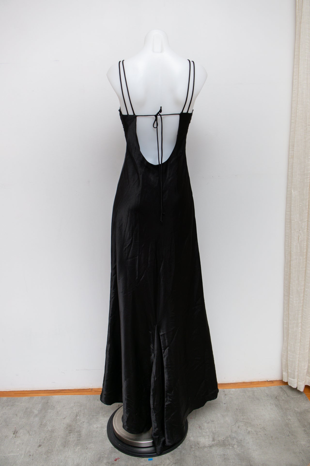 #105 Morgan & Co. Dress Black | c. 193 | Size 12