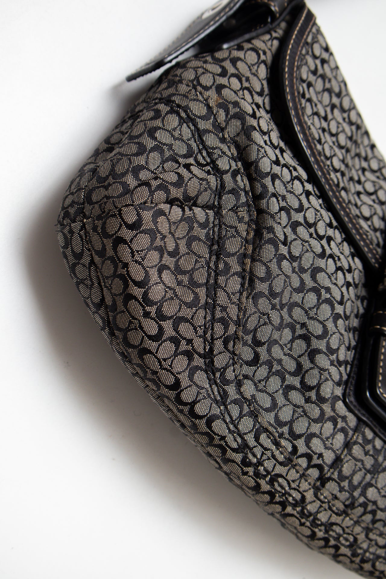 #157 Coach Shoulder Bag Black | c. 187 | Size