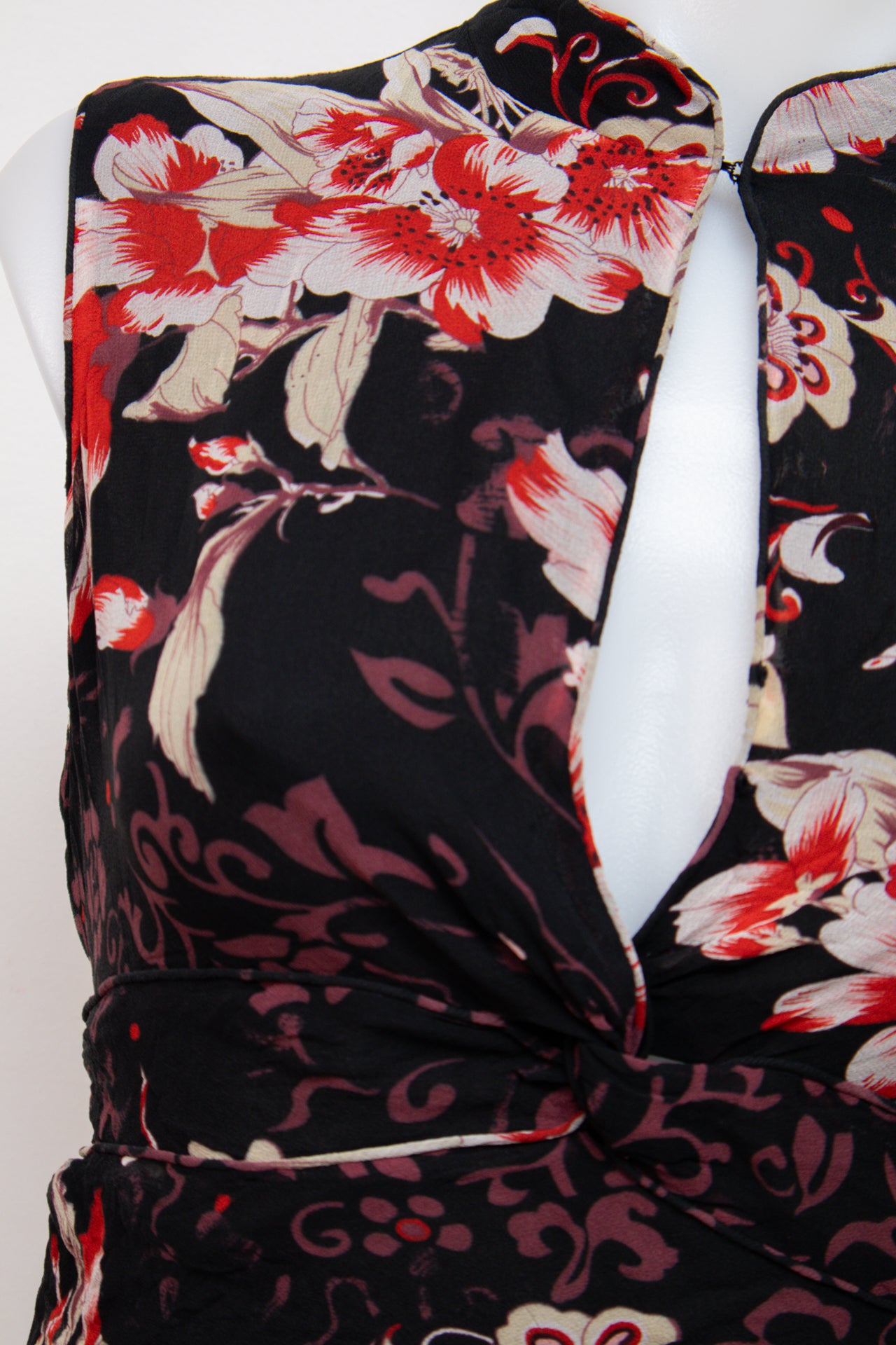 #065 ICE Camisole Top Black | c. 202 | Size 8