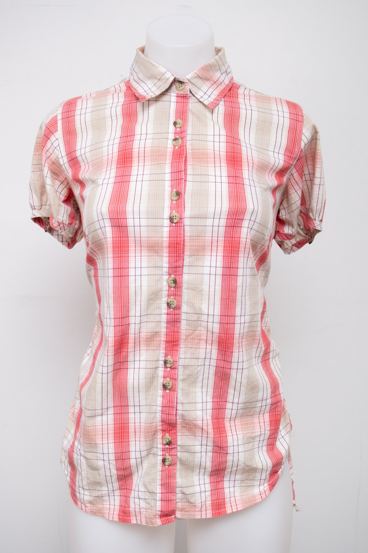 #047 Columbia Short Sleeve Red | c. 209 | Size 8