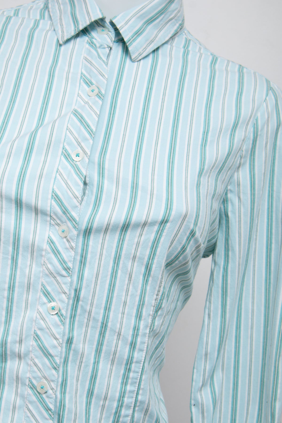 #049 Guess Long Sleeve Blue | c. 209 | Size 10