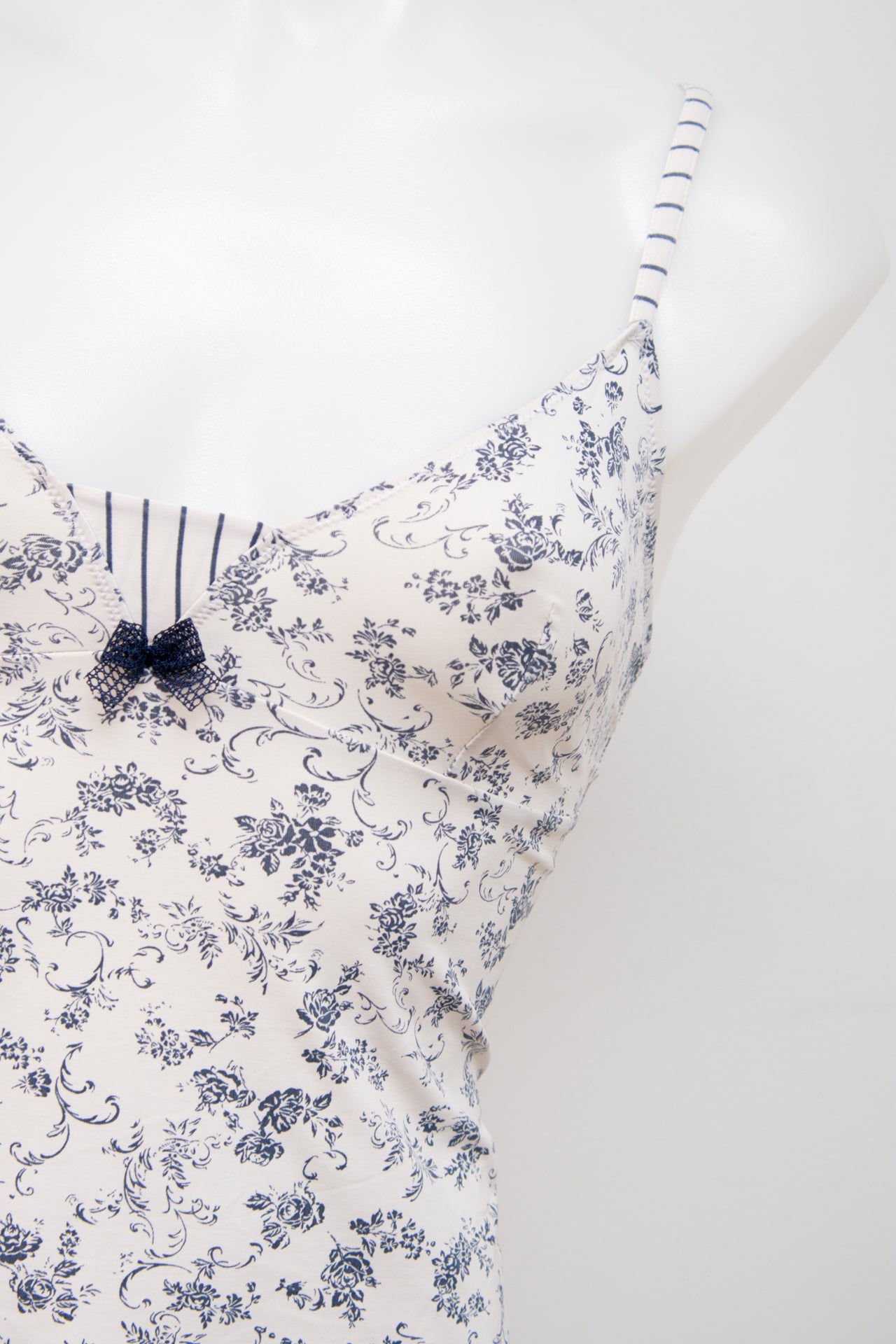 #025 Elam Cami Top White | c. 202 | Size 10/12