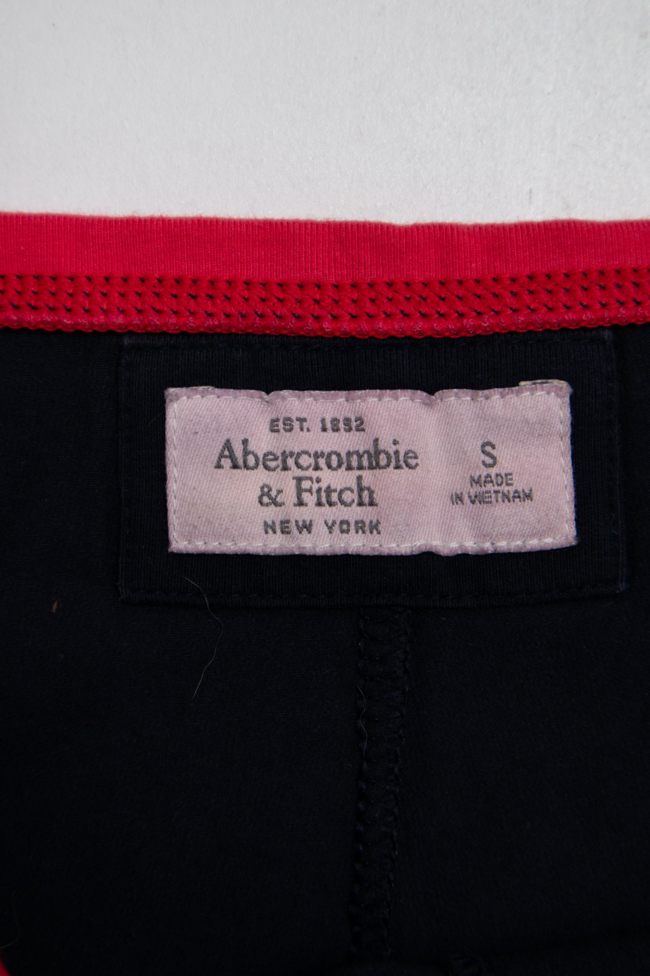 #152 Abercrombie & Fitch Shorts Red | c. 196 | Size 8