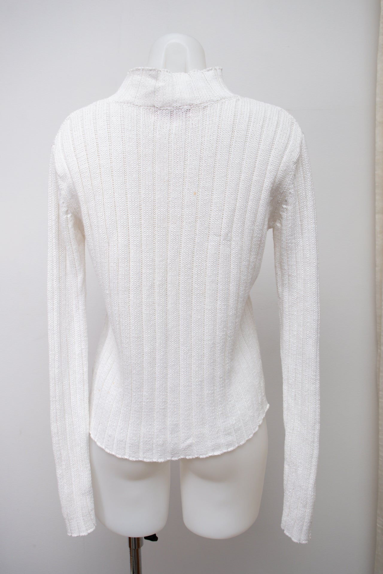 #123 Lulu Castagnette T-shirt White | c. 198 | Size 8