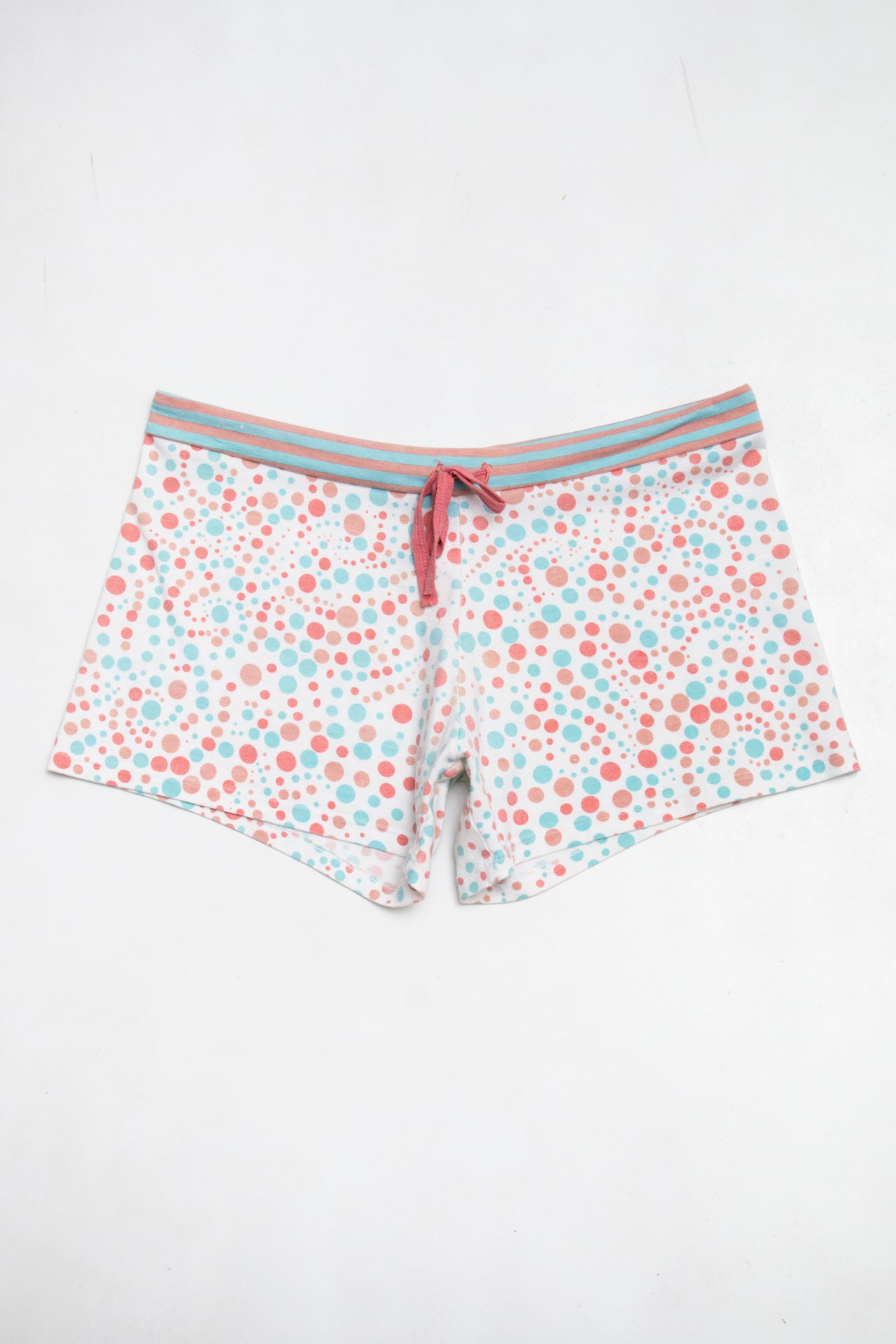 #140 Fx Shorts White | c. 196 | Size 6