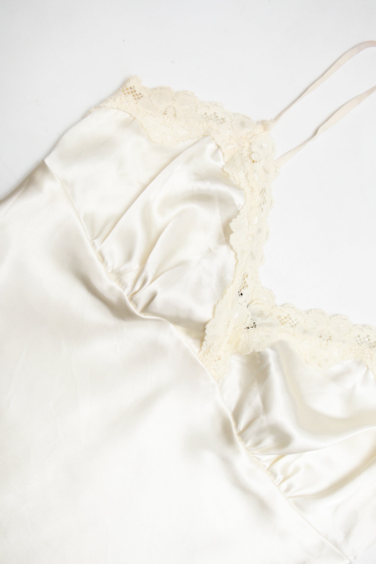 #190 R. Kelly Cami Top White | c. 194 | Size 6/8
