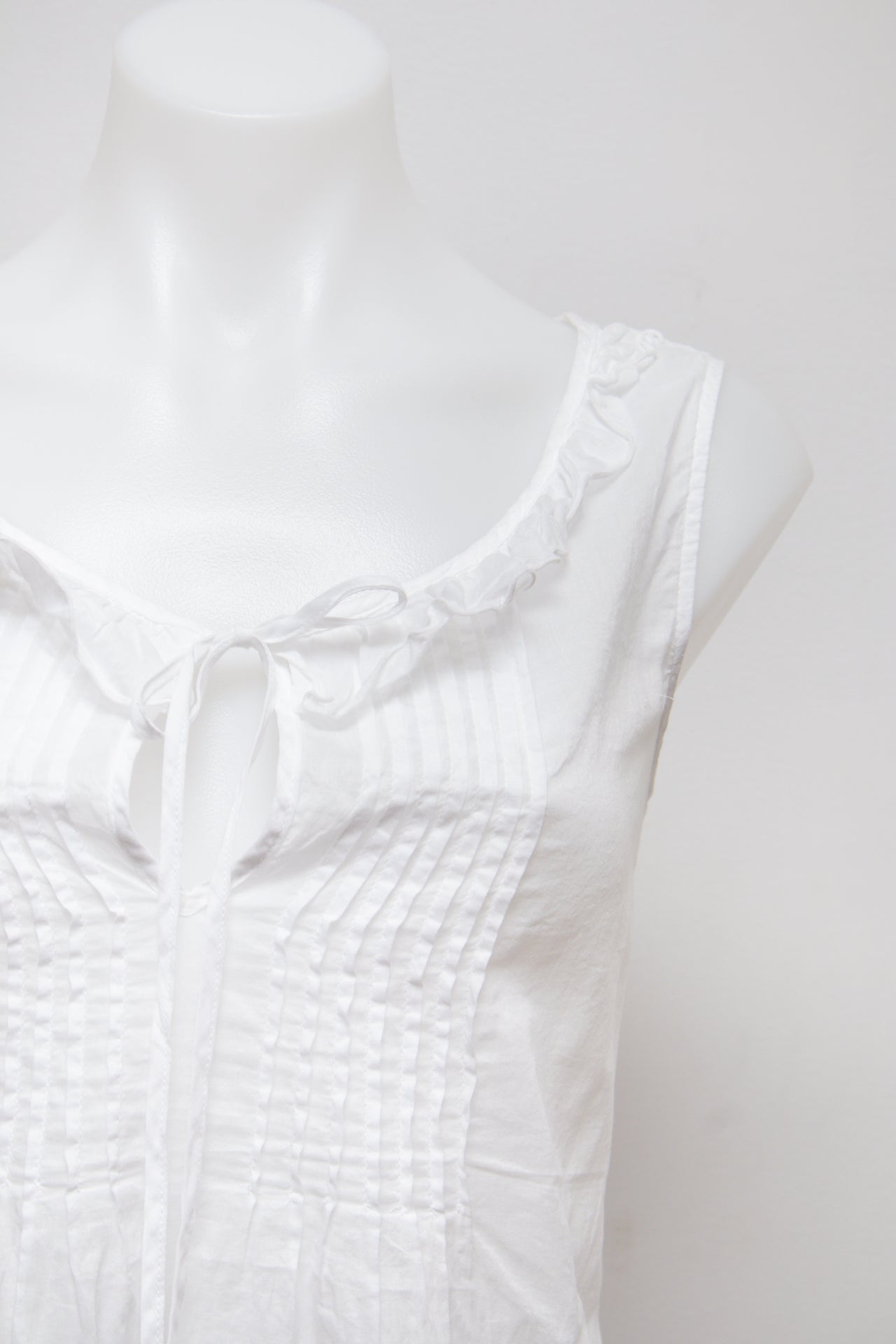 #38 Gap Cami Top White | c. 189 | Size 14/16
