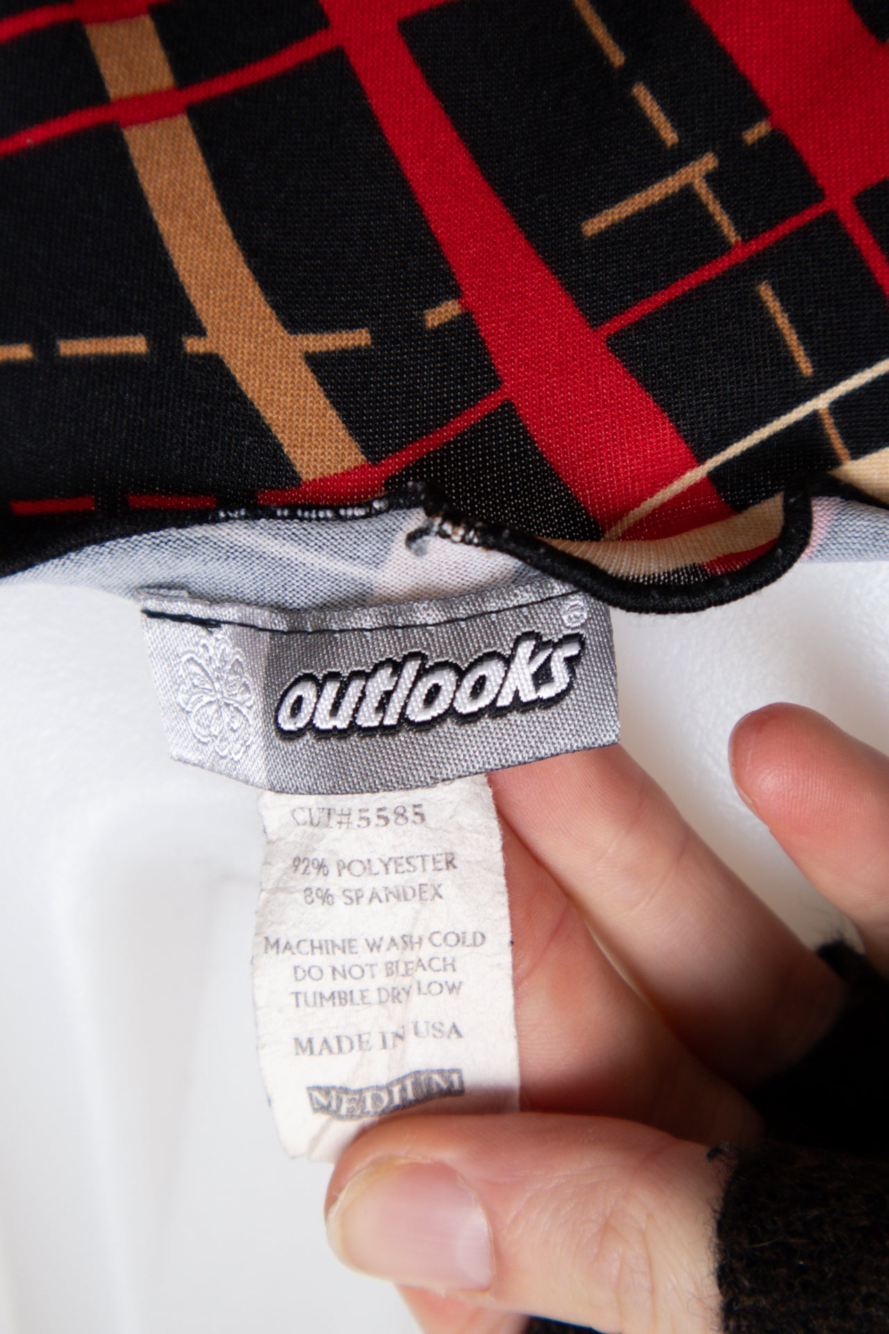 #052 Outlooks Camisole Top Black | c. 202 | Size 8