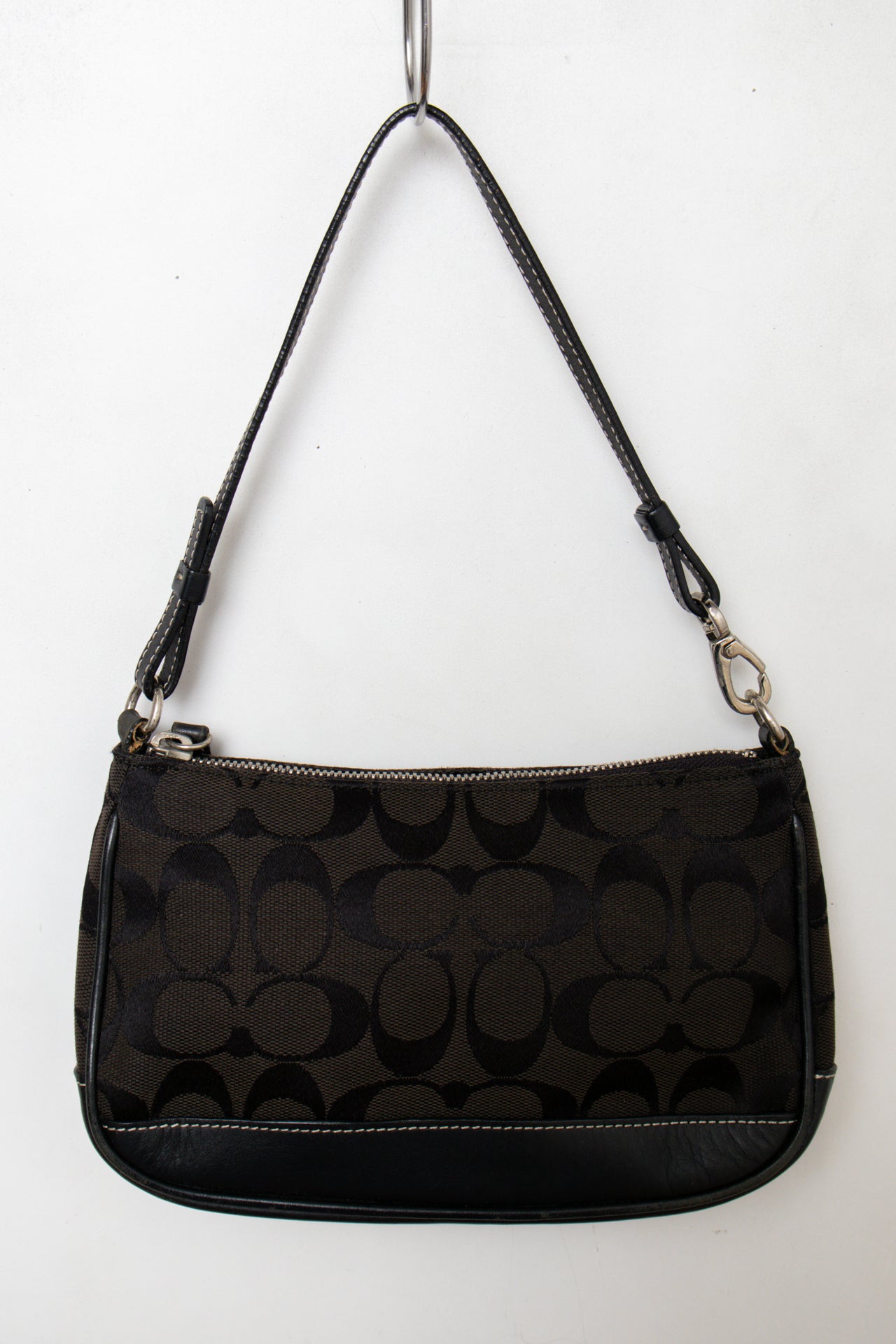 #188 Coach Shoulder Bag Black | c. 189 | Size