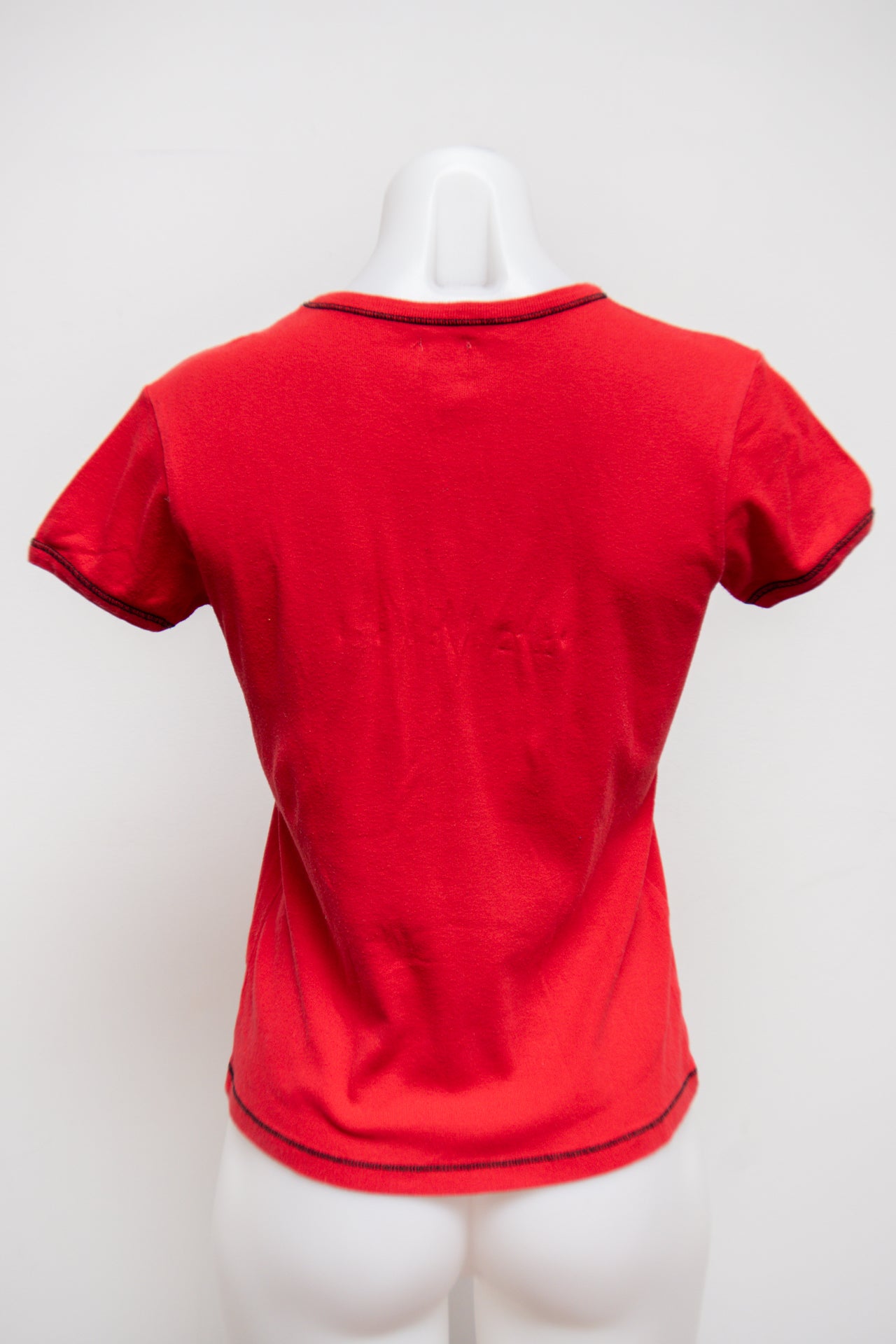 #06 Jennifer T-shirt Red | c. 180 | Size 10