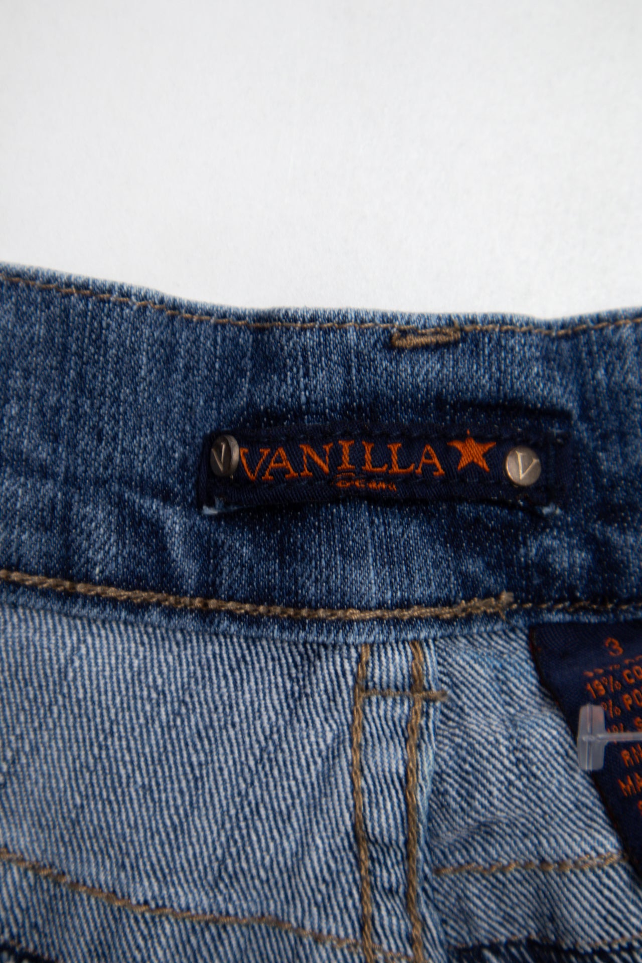 #153 Vanilla Denim Shorts Blue | c. 198 | Size 6