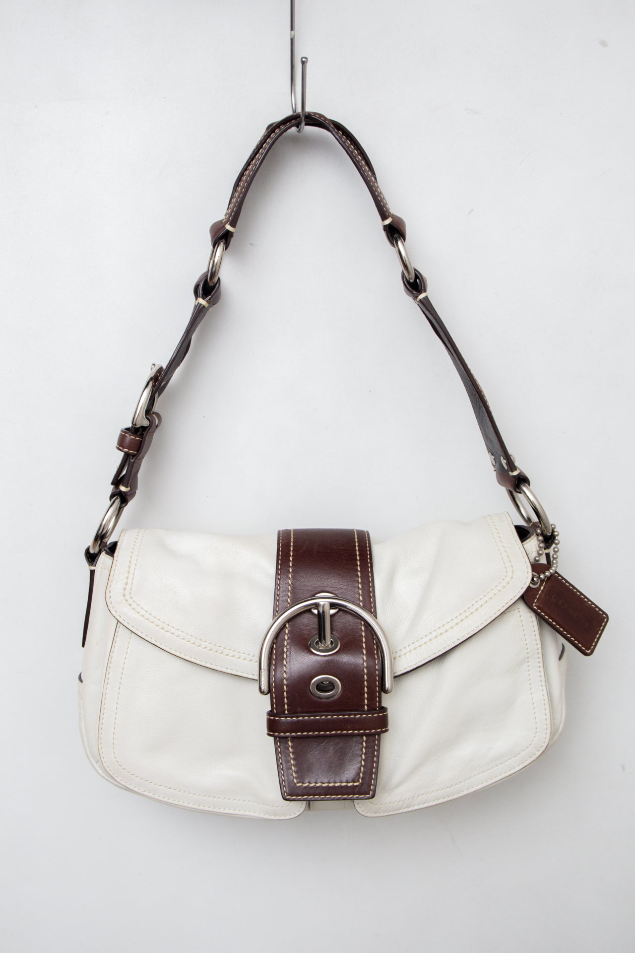 #179 Coach Shoulder Bag White | c. 200 | Size