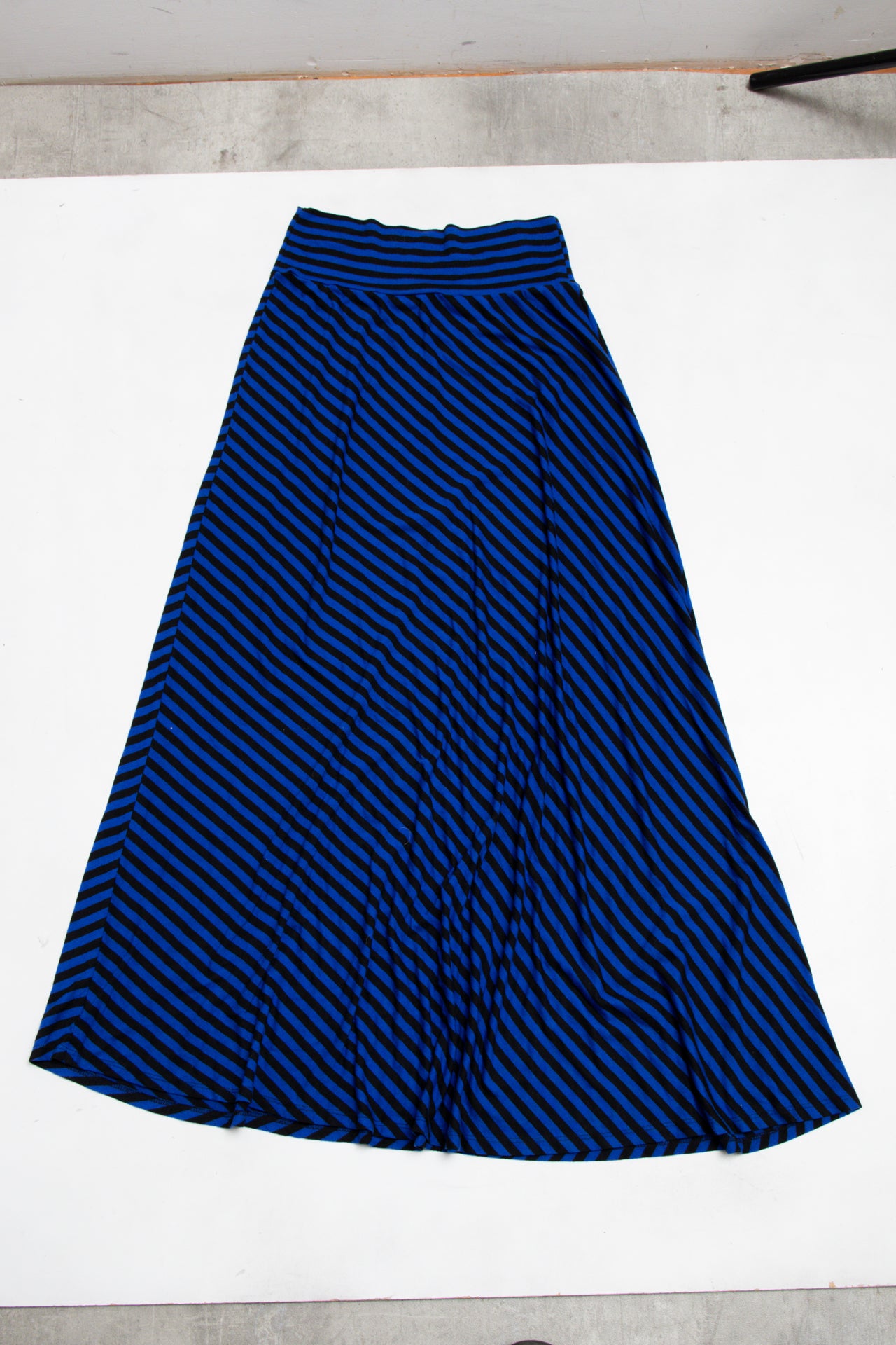 #100 Ab Studio Skirt Blue | c. 203 | Size 8