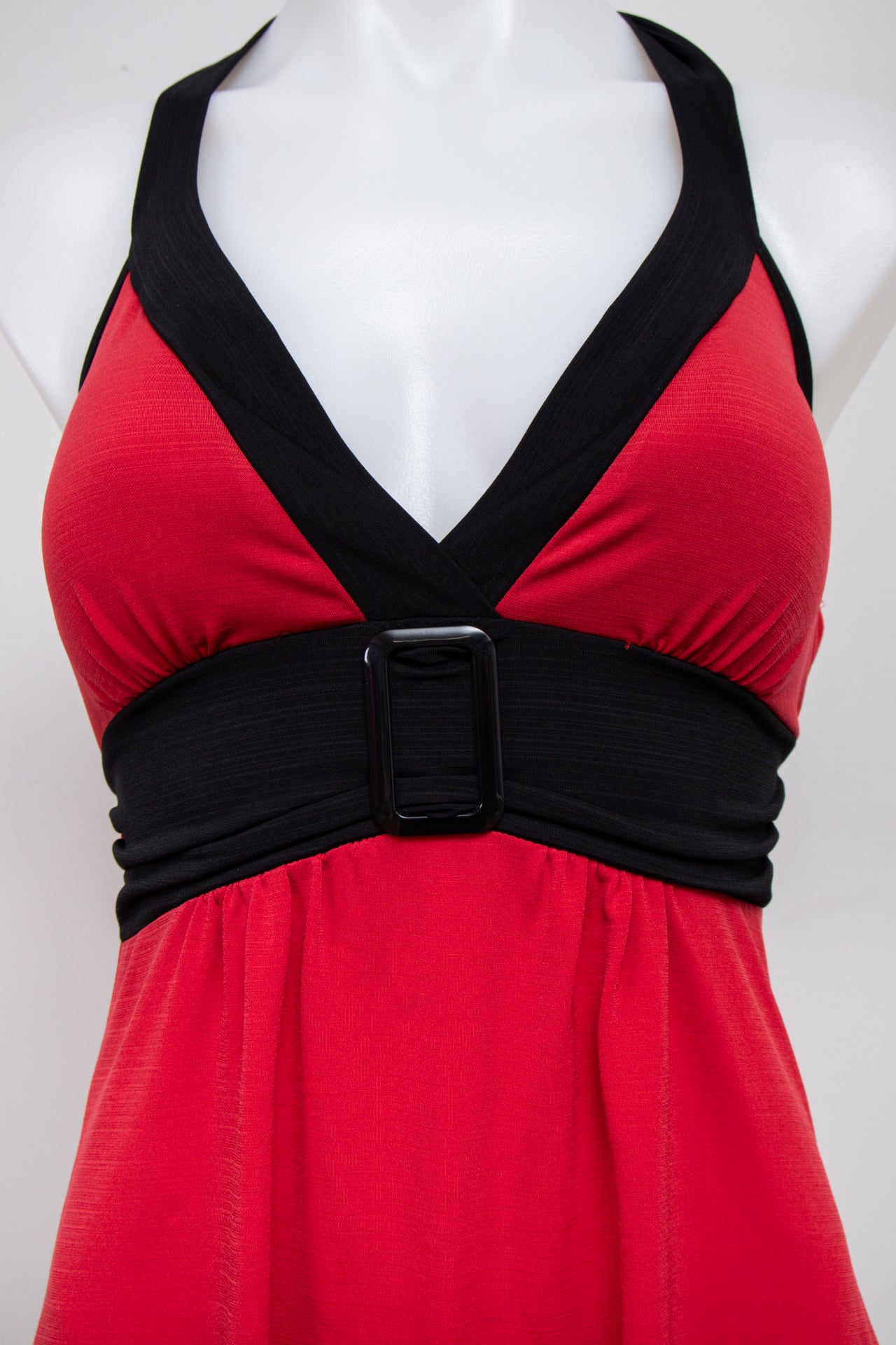#027 Bcx Halter Red | c. 213 | Size 8