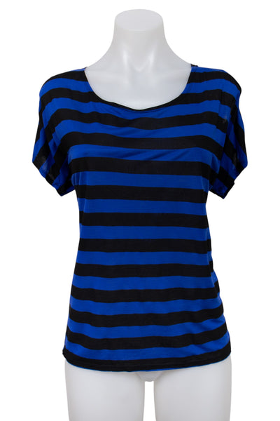 #54 Mink T-shirt Blue | c. 195 | Size 10/12