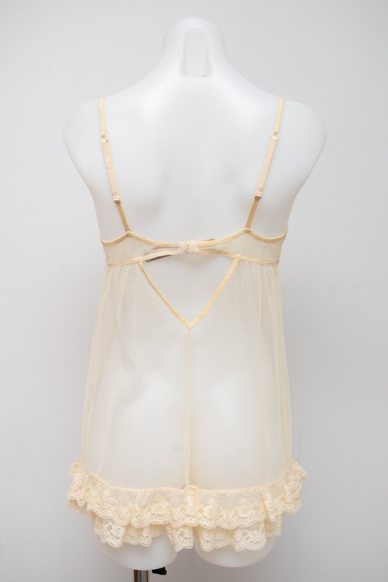 #82 Victoria's Secret Camisole Beige | c. 197 | Size 8