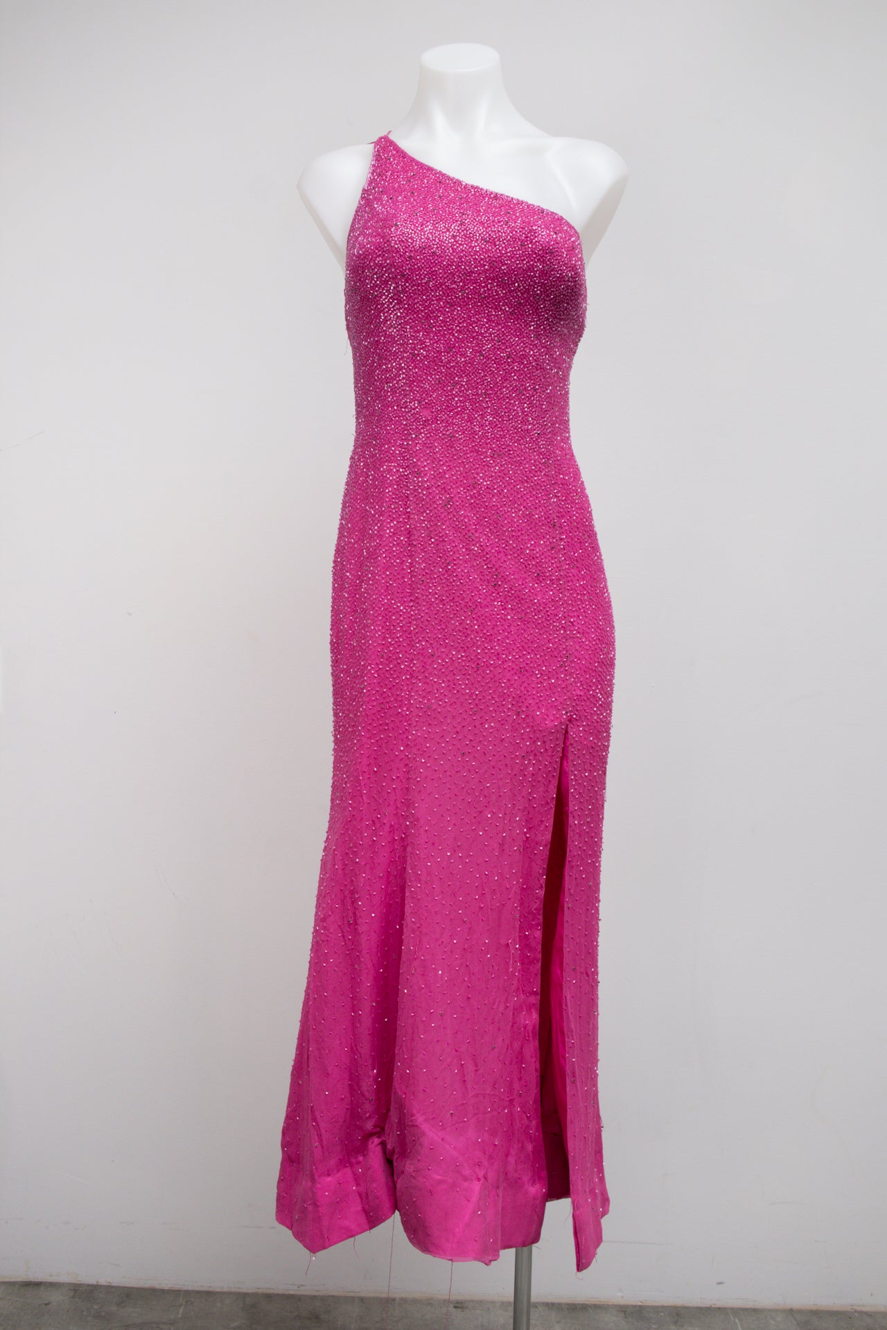 #124 Pink | c. 175 | Size 8