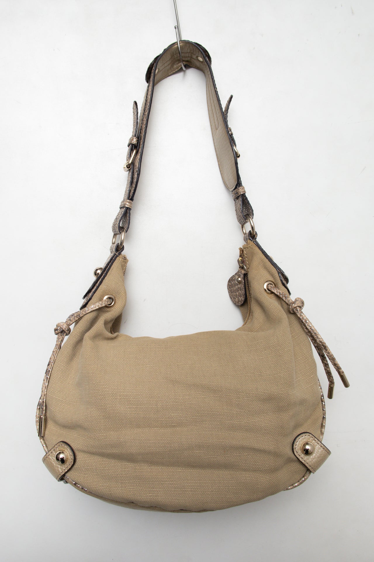 #235 Guess Shoulder Bag Beige | c. 175 | Size