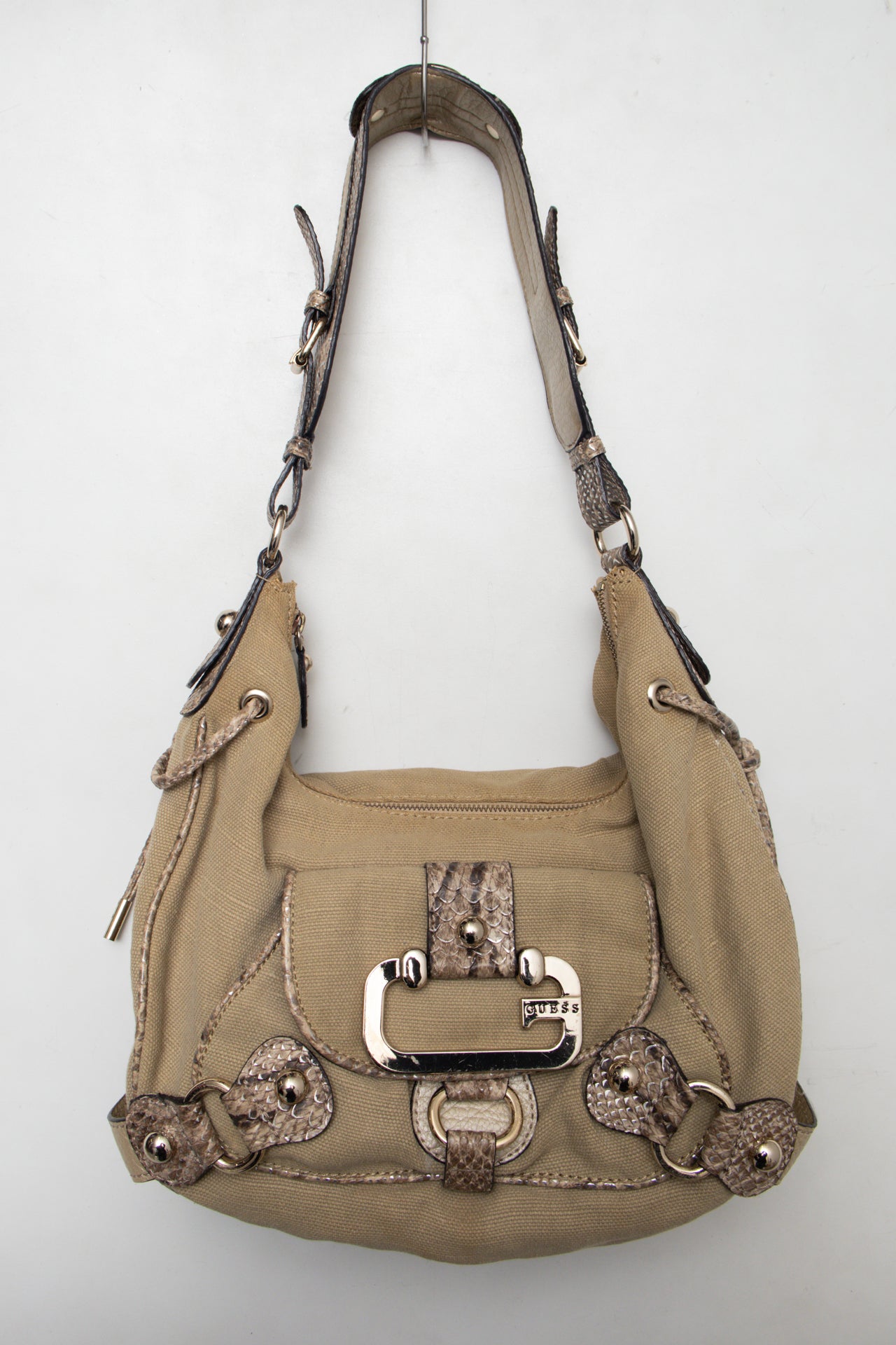 #235 Guess Shoulder Bag Beige | c. 175 | Size