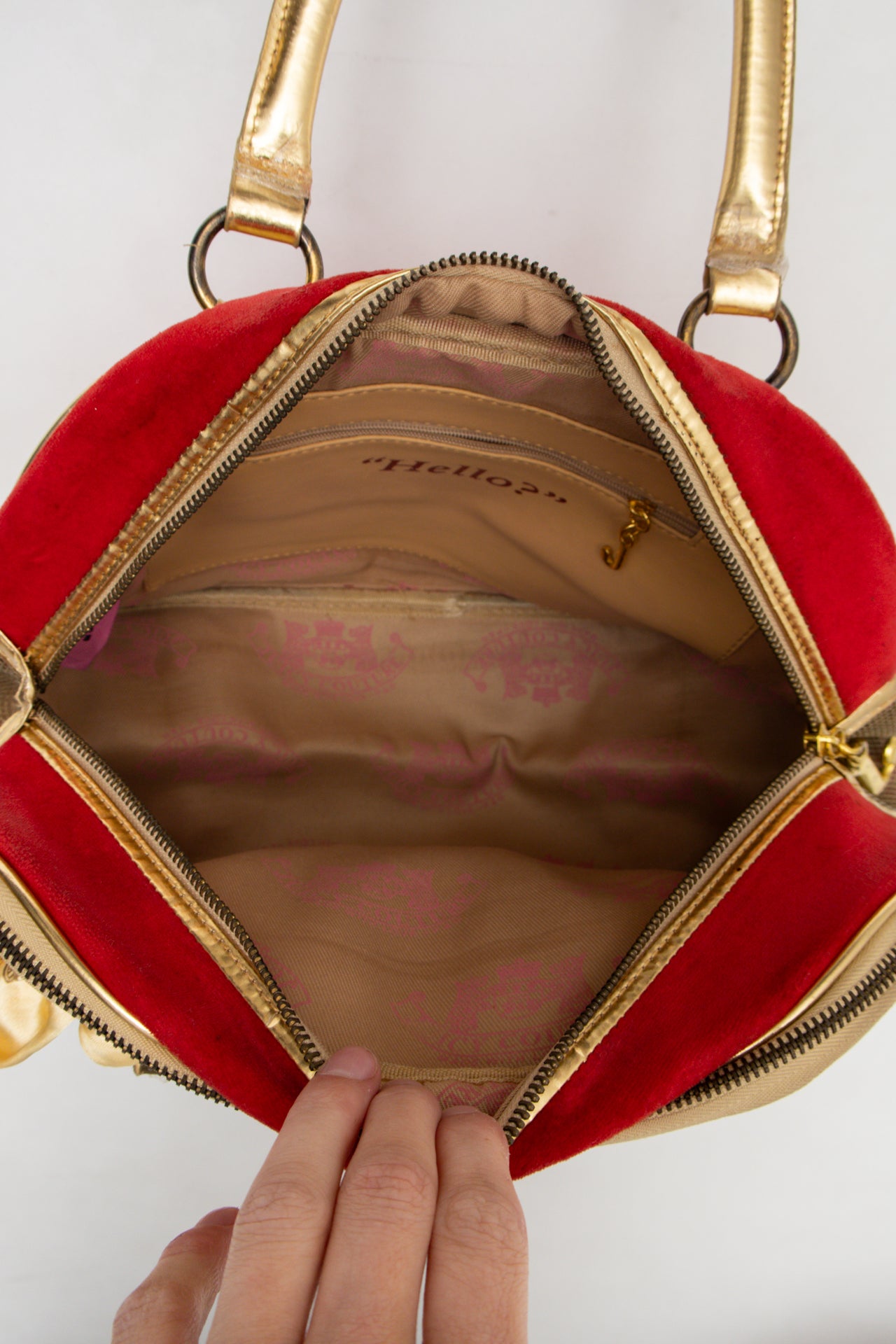 #232 Juicy Couture Shoulder Bag Red | c. 175 | Size