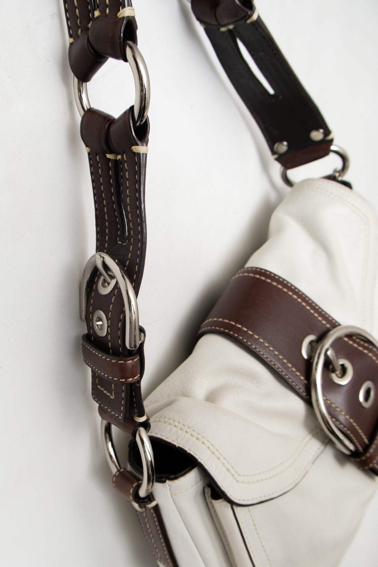 #238 Coach Soho Flat Bag White | c. 175