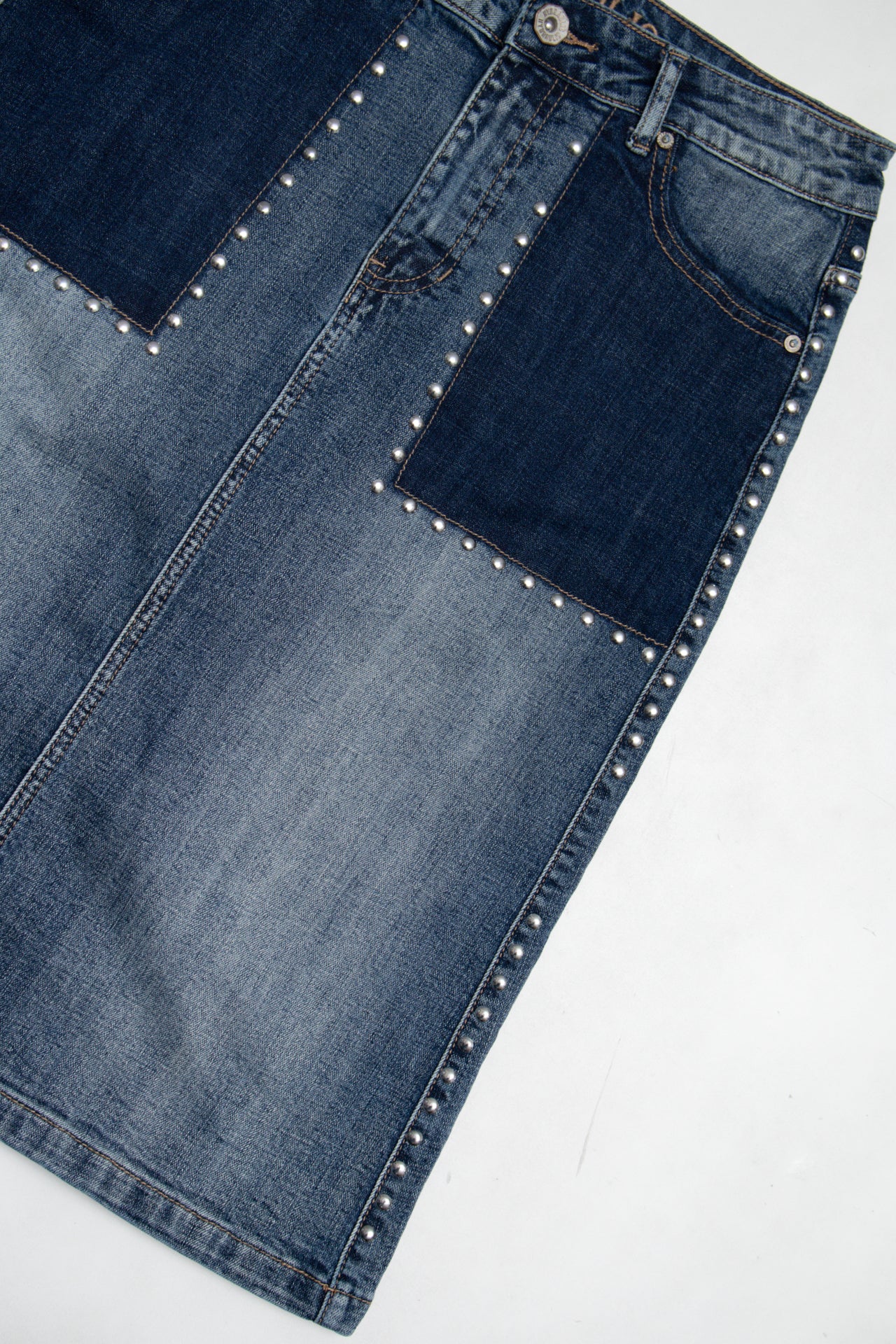 #216 Hydraulic Skirt Blue | c. | Size 8