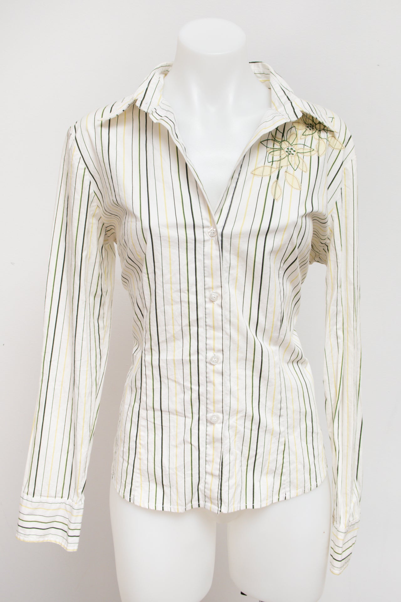 #115 City Stretch New York &amp; Company T-shirt White | c. 176 | Size 10