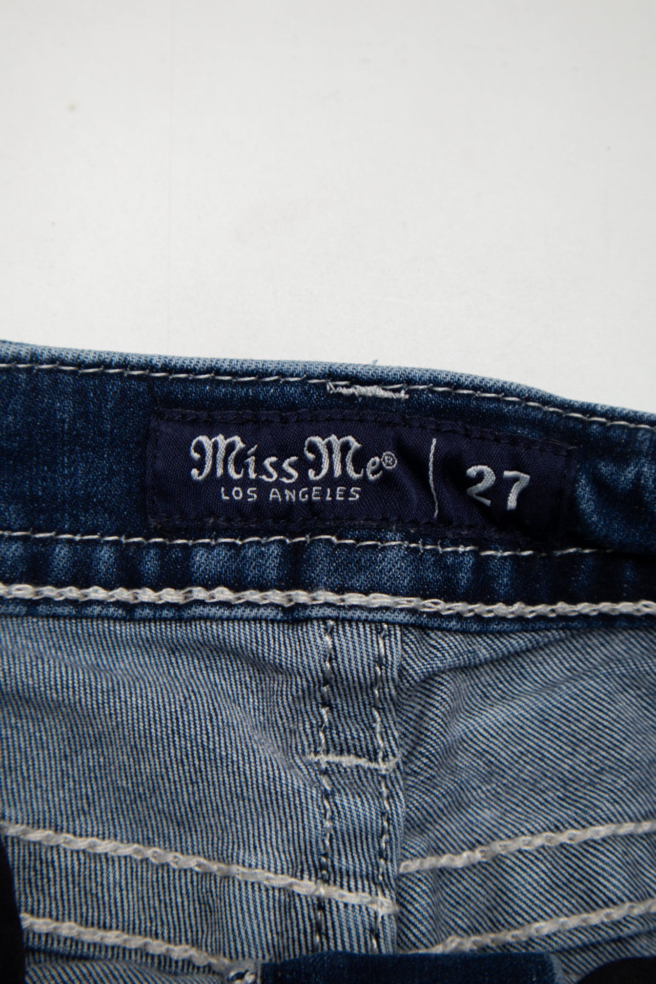 #84 Miss Me Denim Cut-off Shorts Blue | c. 173 | Size 6