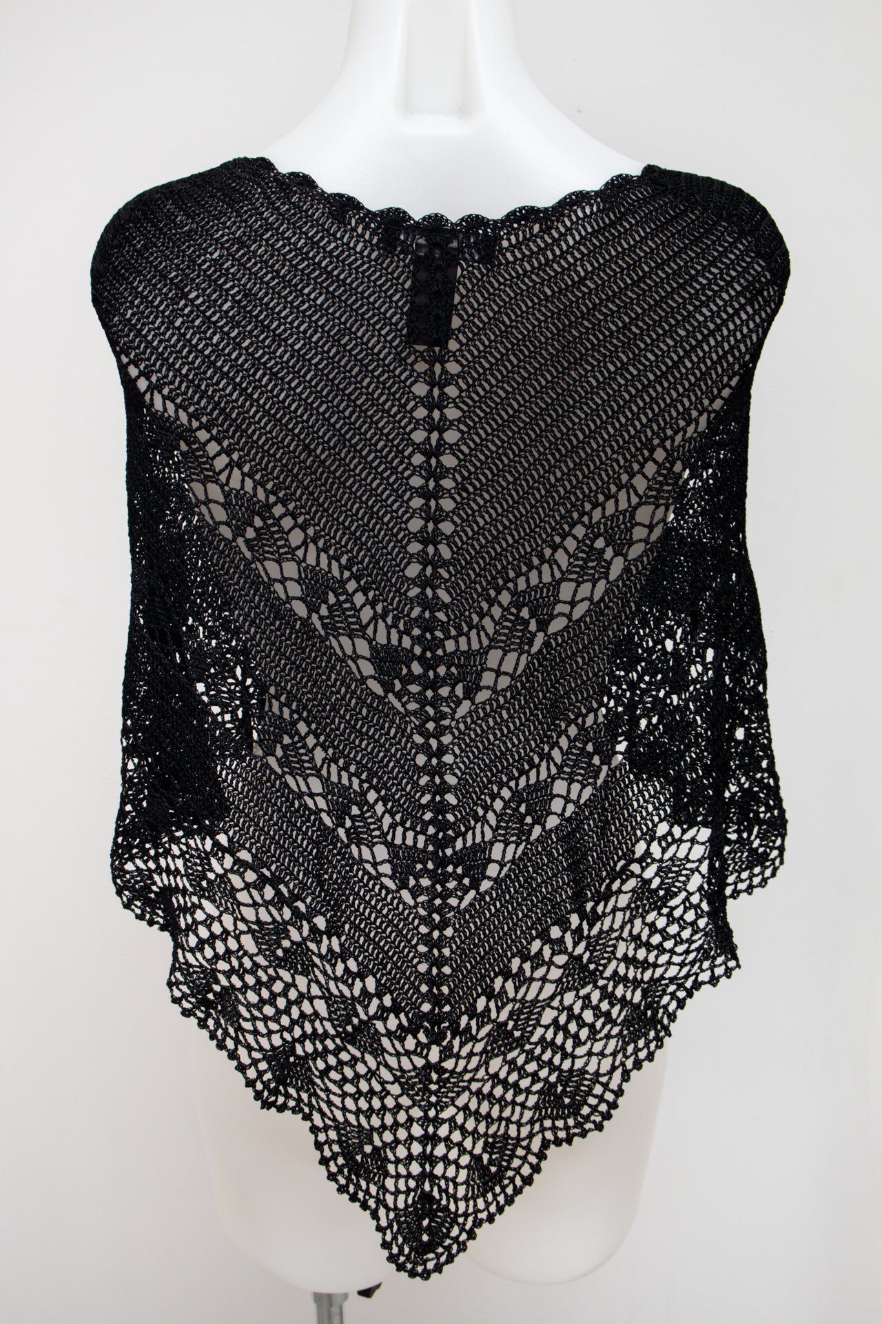 #173 Bisou Bisou Michele Bohbot Tank Top Black | c. 176 | Size 6/8/10
